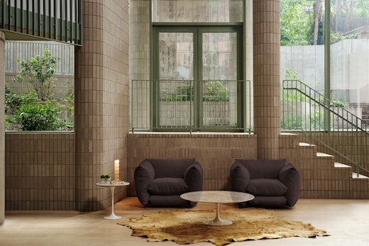 Perron Pillo Lounge Chair Saarinen Coffee Side Table