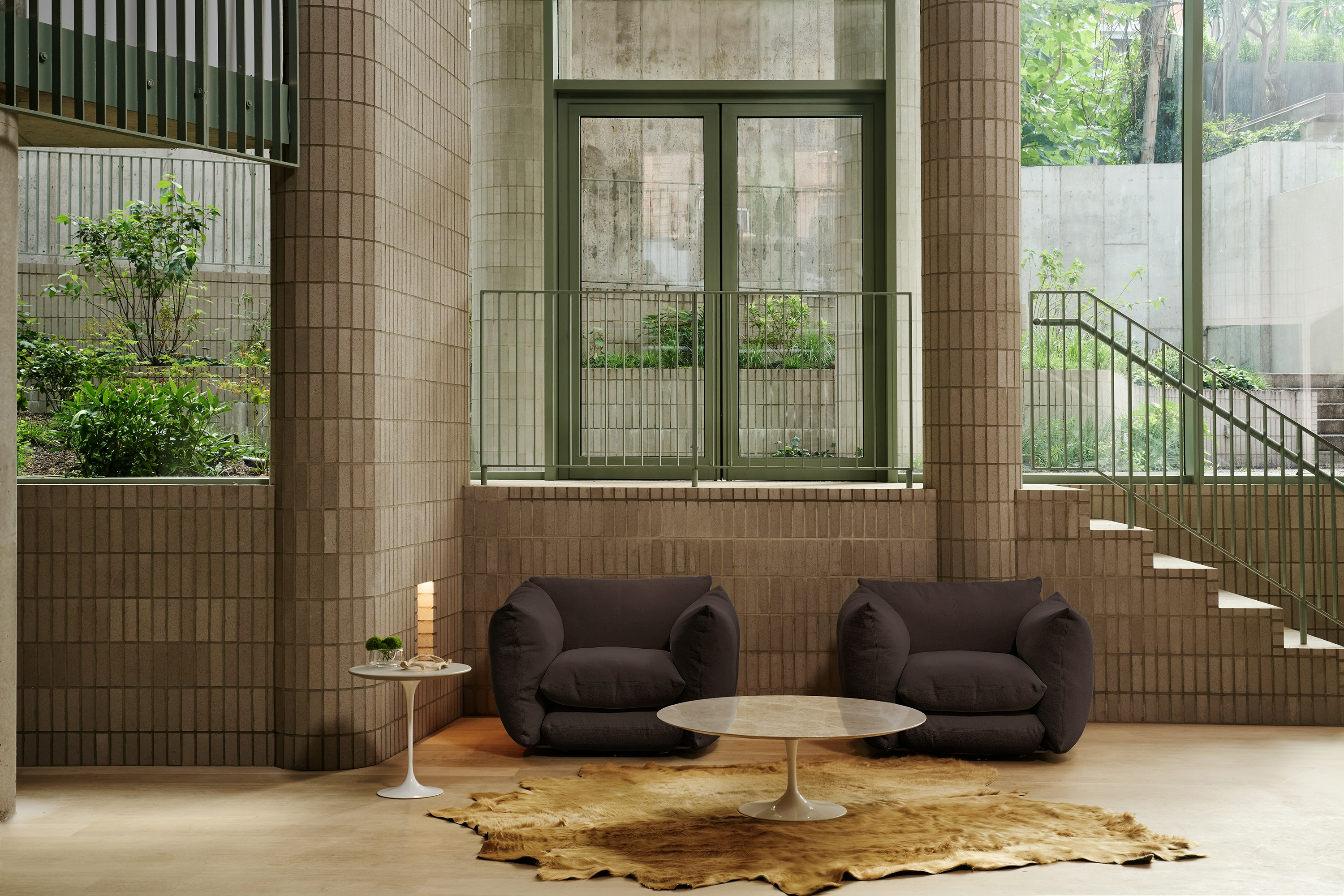 Pillo Lounge Chair in Haven Cocoa