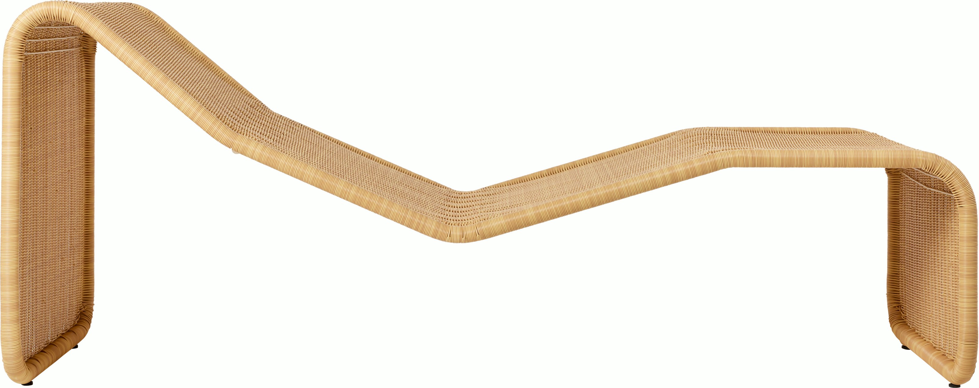 A P3.S Outdoor Chaise Lounge in tone viewed from the side.