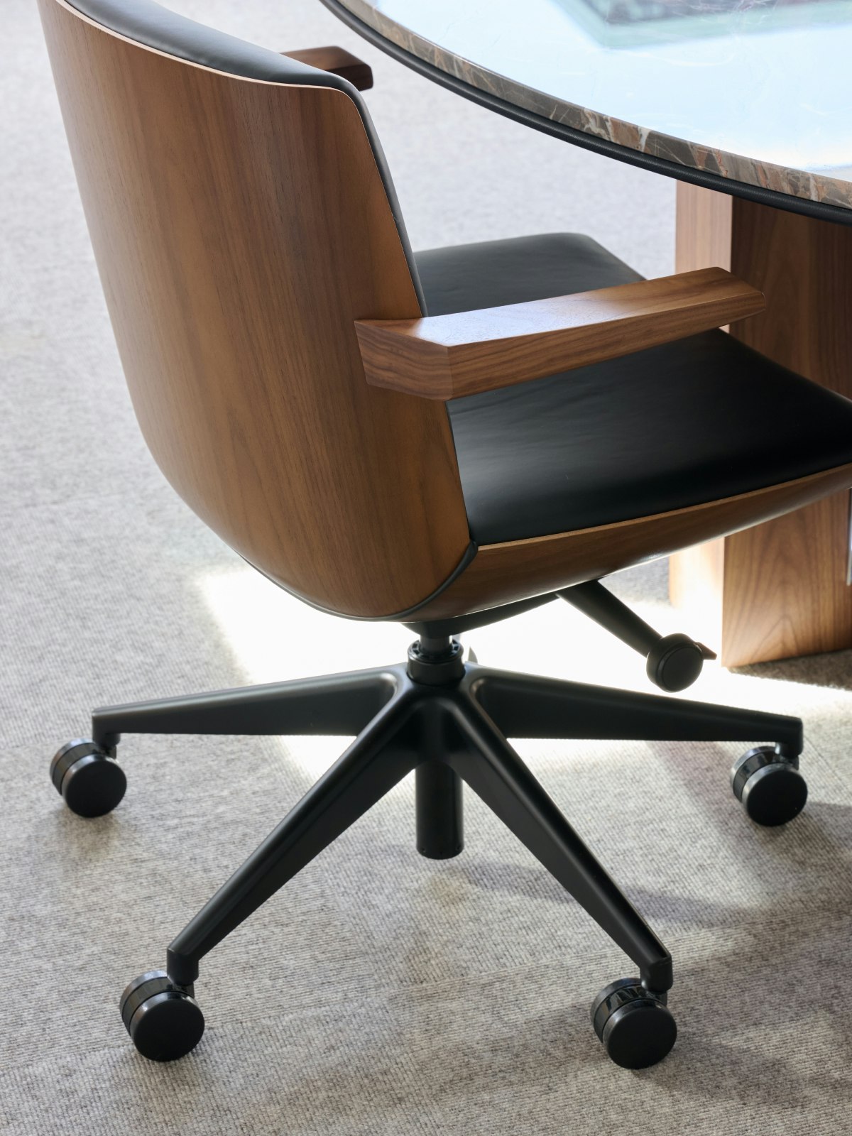Clamshell Conference Chair, Geiger | MillerKnoll