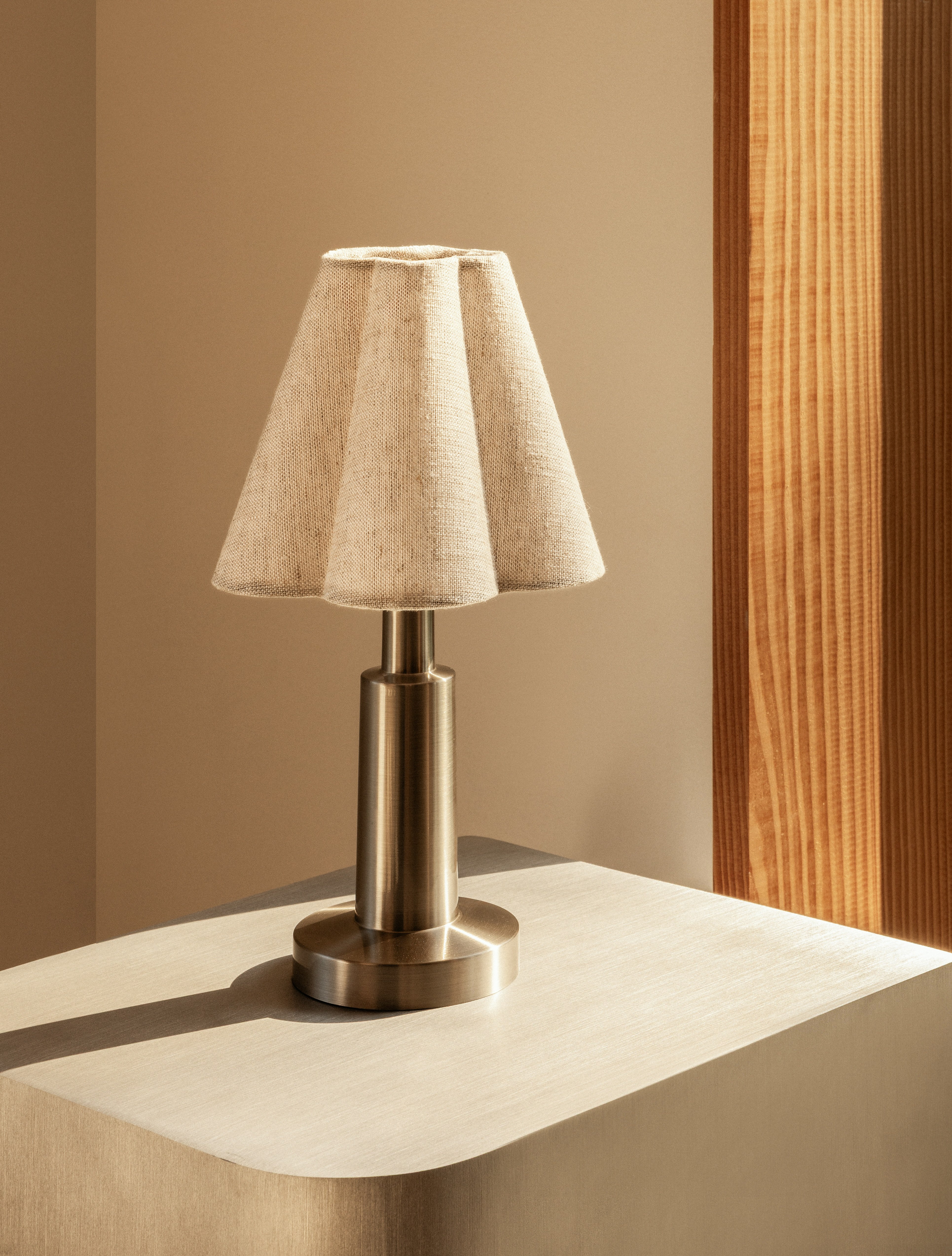 Admiral Portable Lamp