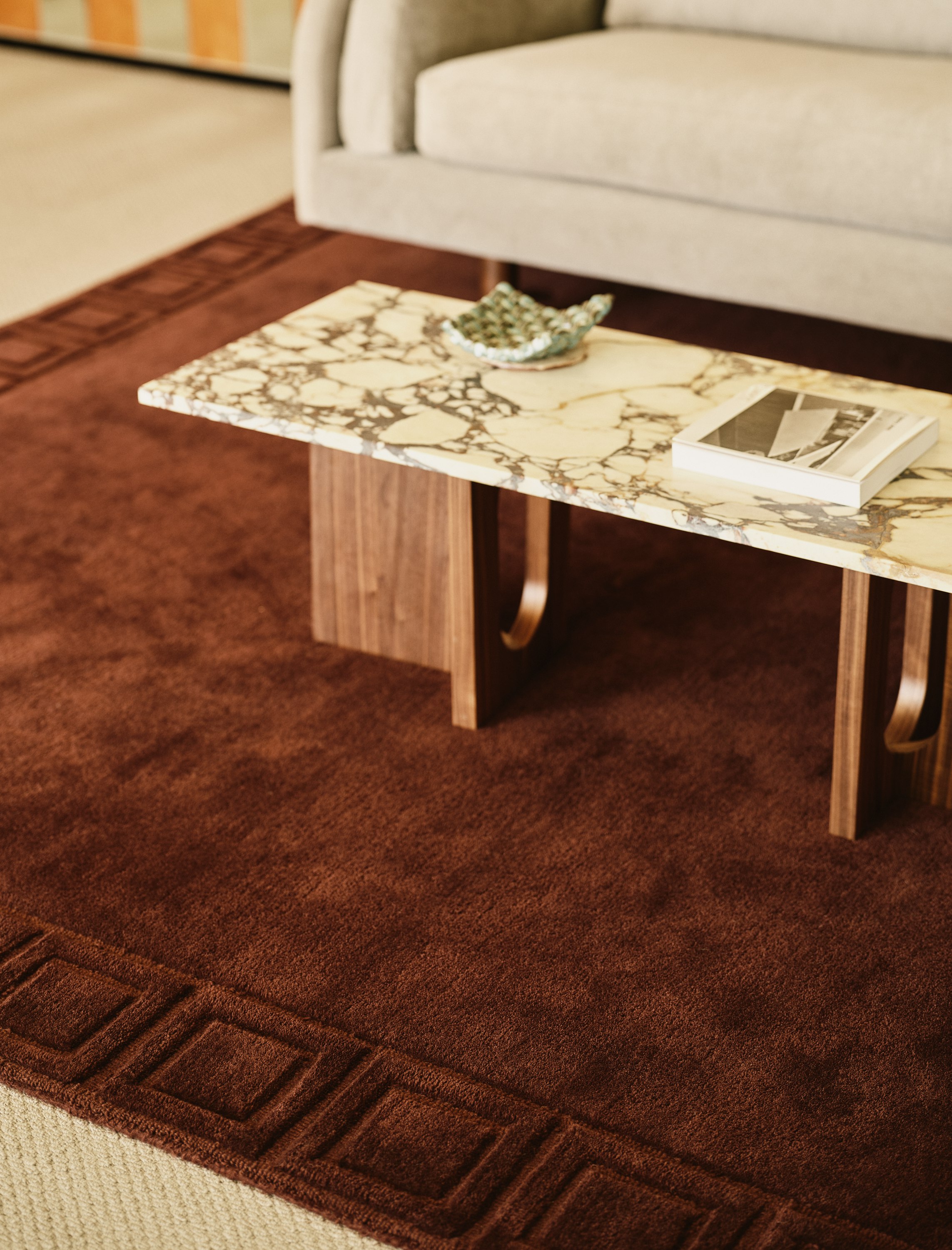 Mae Tonal Border Rug