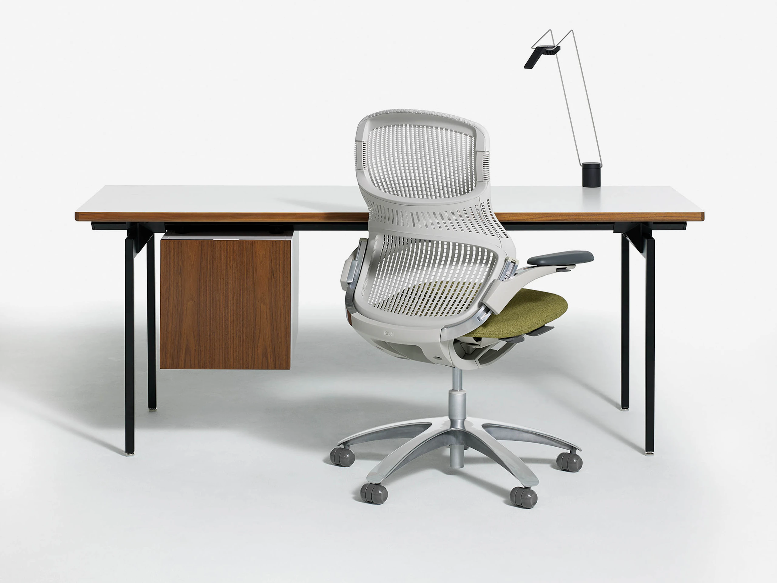 Knoll Antenna Workspaces Desk