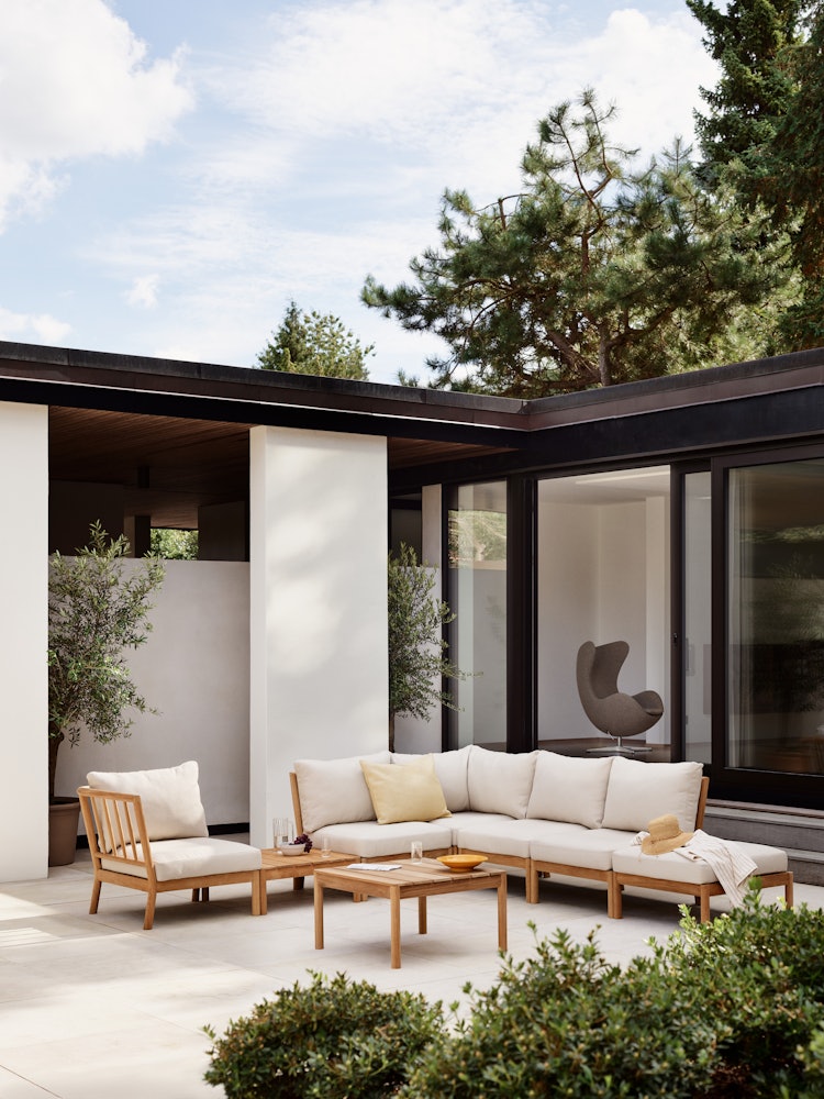 Tradition Outdoor Armless Seat Module