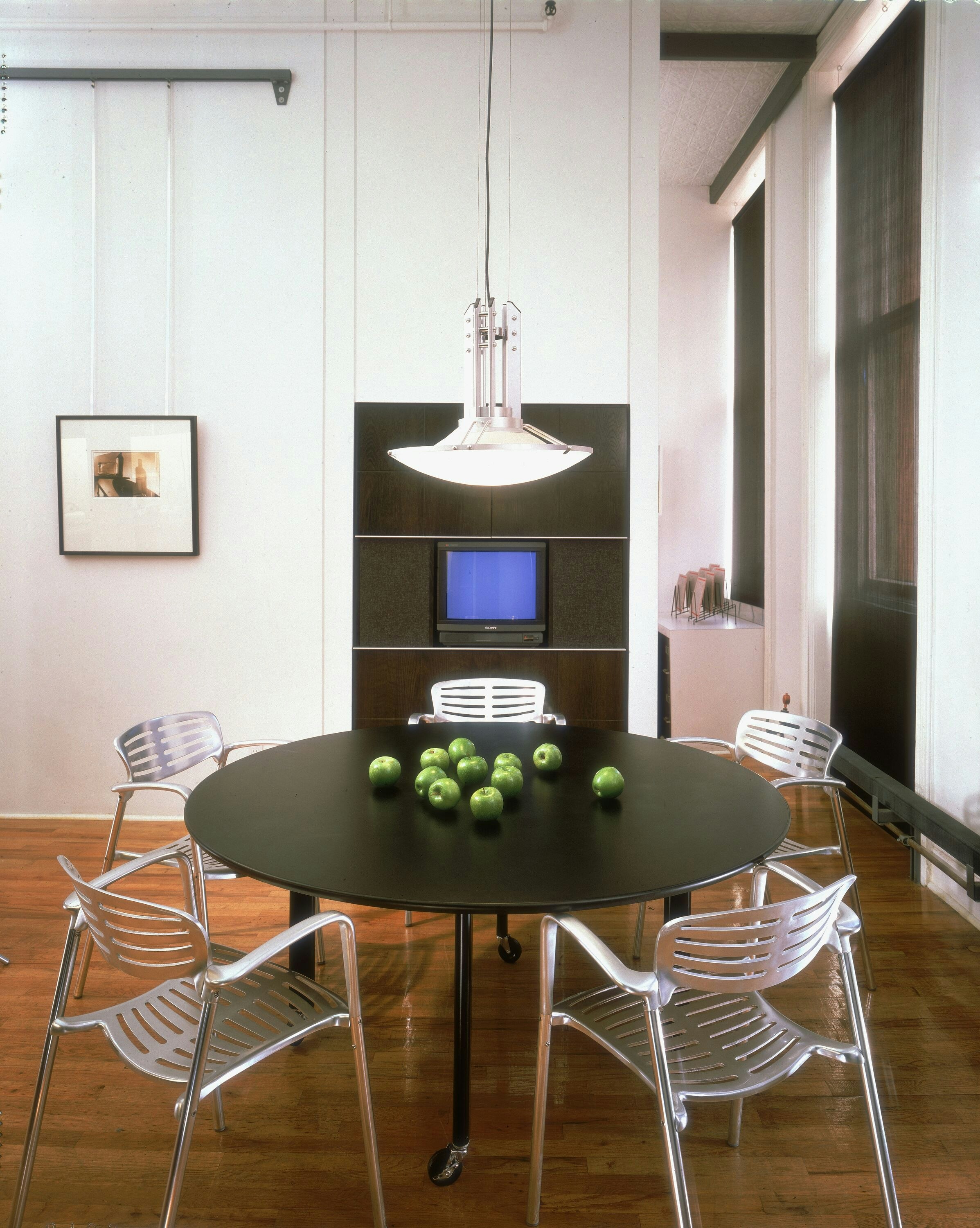 Toledo Stacking Chair Knoll