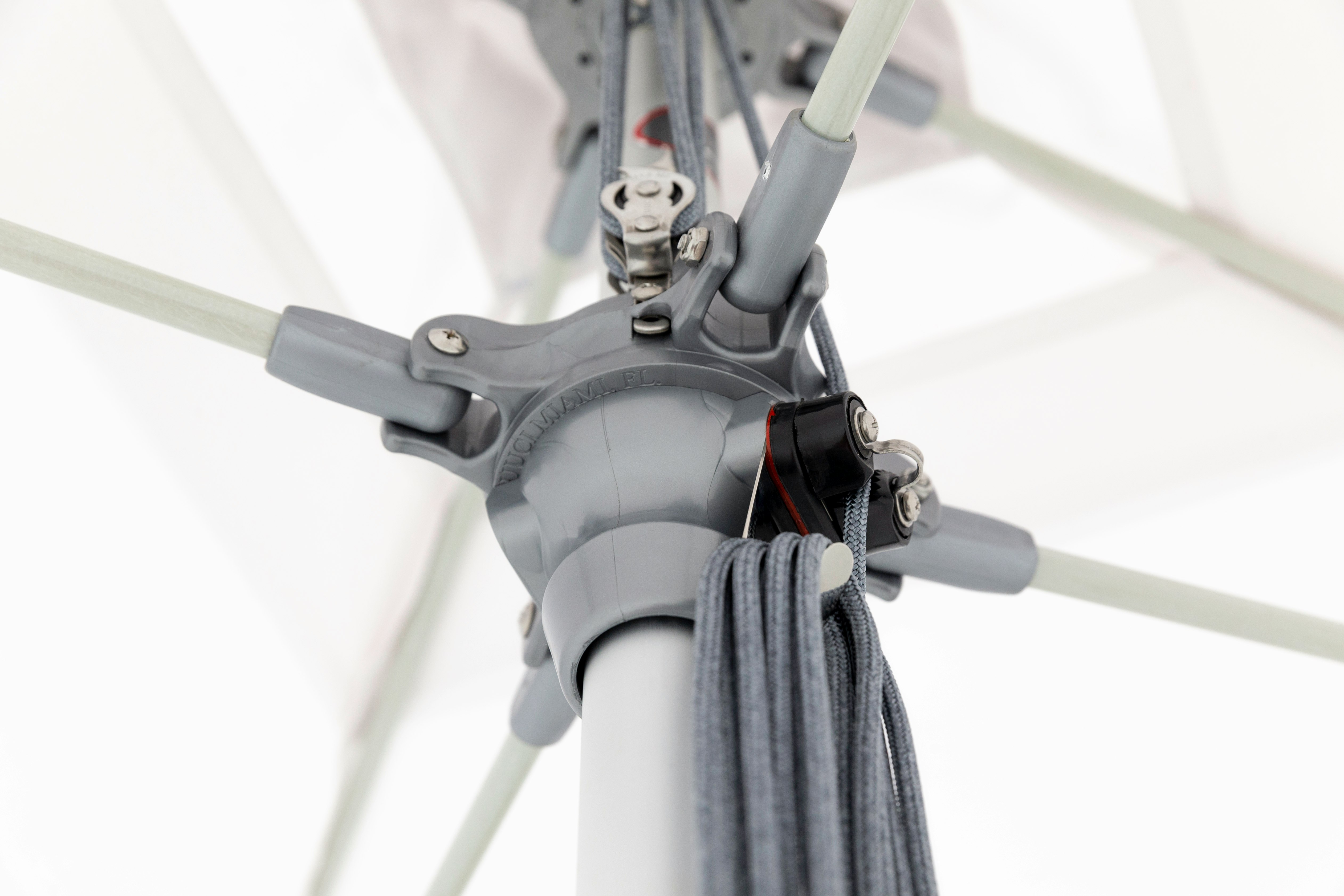 Tuuci Bay Master Fiber Flex Square Umbrella