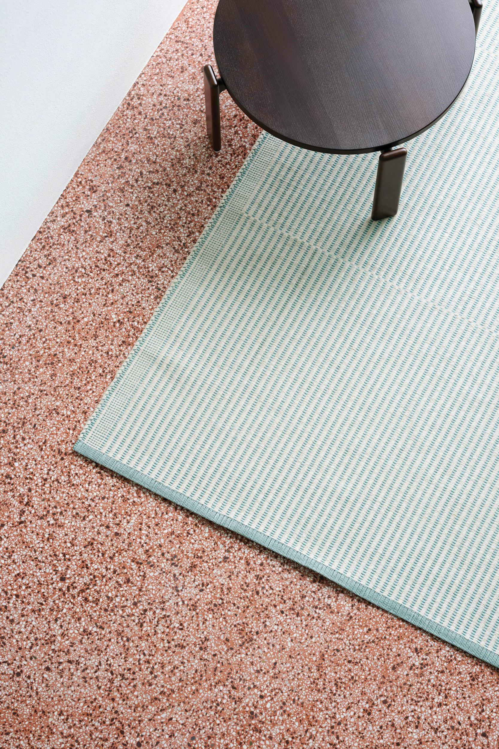 Outdoor Carpet Sample: Sommer Rug Heather Grey