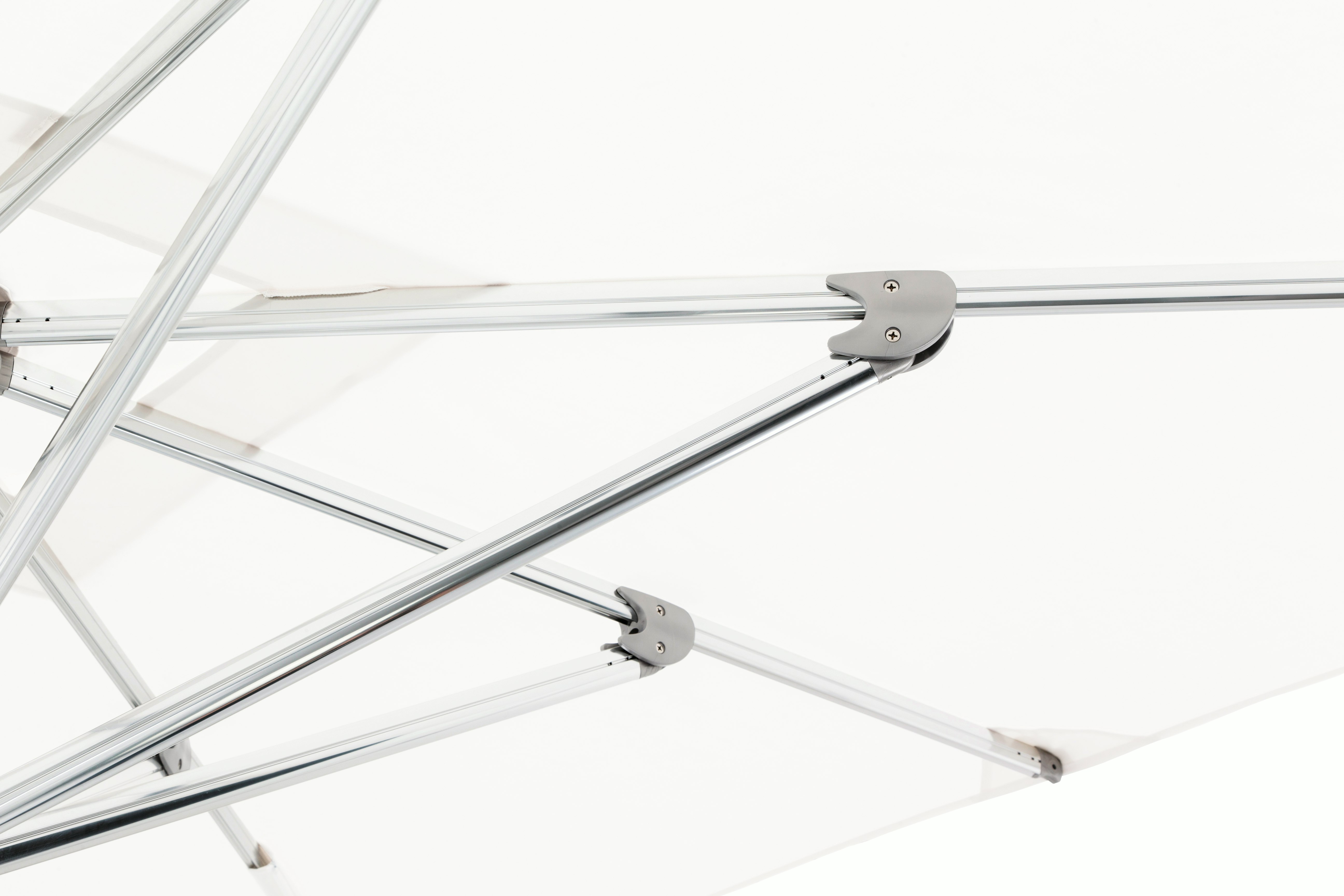 Tuuci Ocean Master Max Low-Profile Cantilever Umbrella