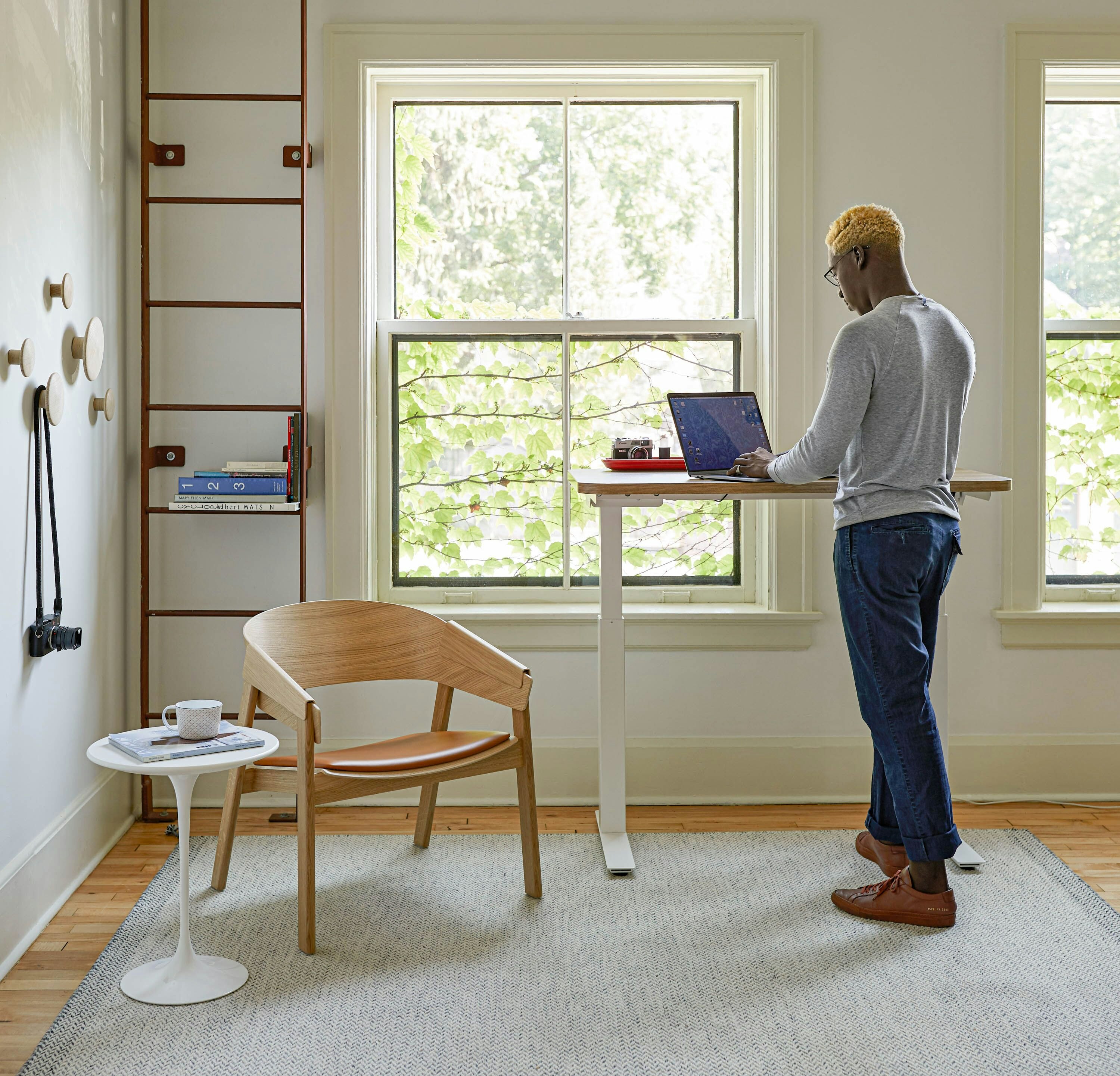 Knoll 2024 standing desk