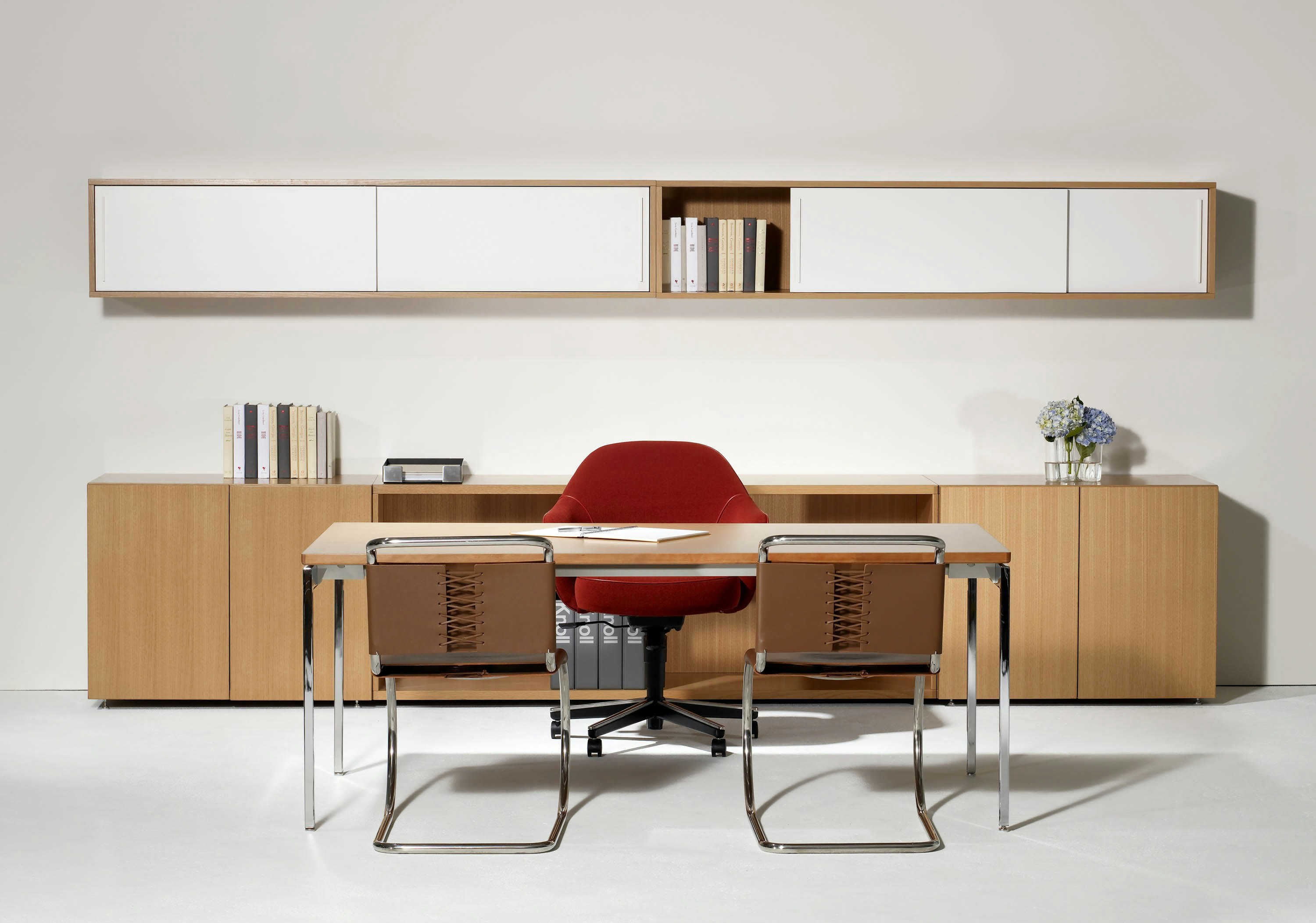 Antenna Workspaces private office with Saarinen Executive chair