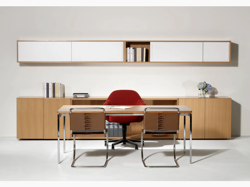 Antenna Workspaces private office with Saarinen Executive chair