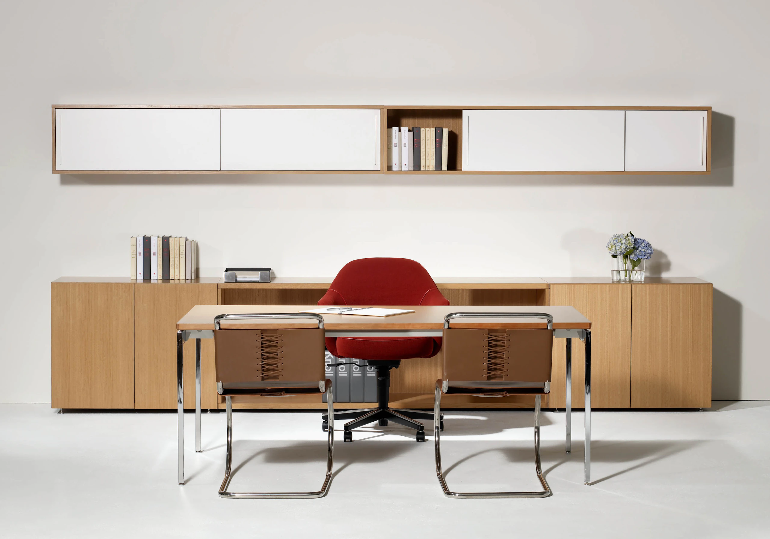 Antenna Workspaces private office with Saarinen Executive chair