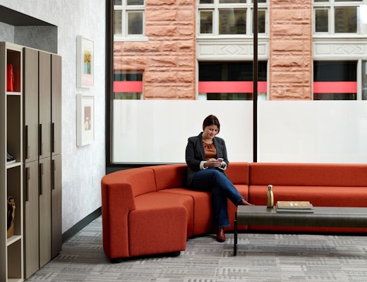 k. lounge Welcome Area Knoll k lounge Welcome Area