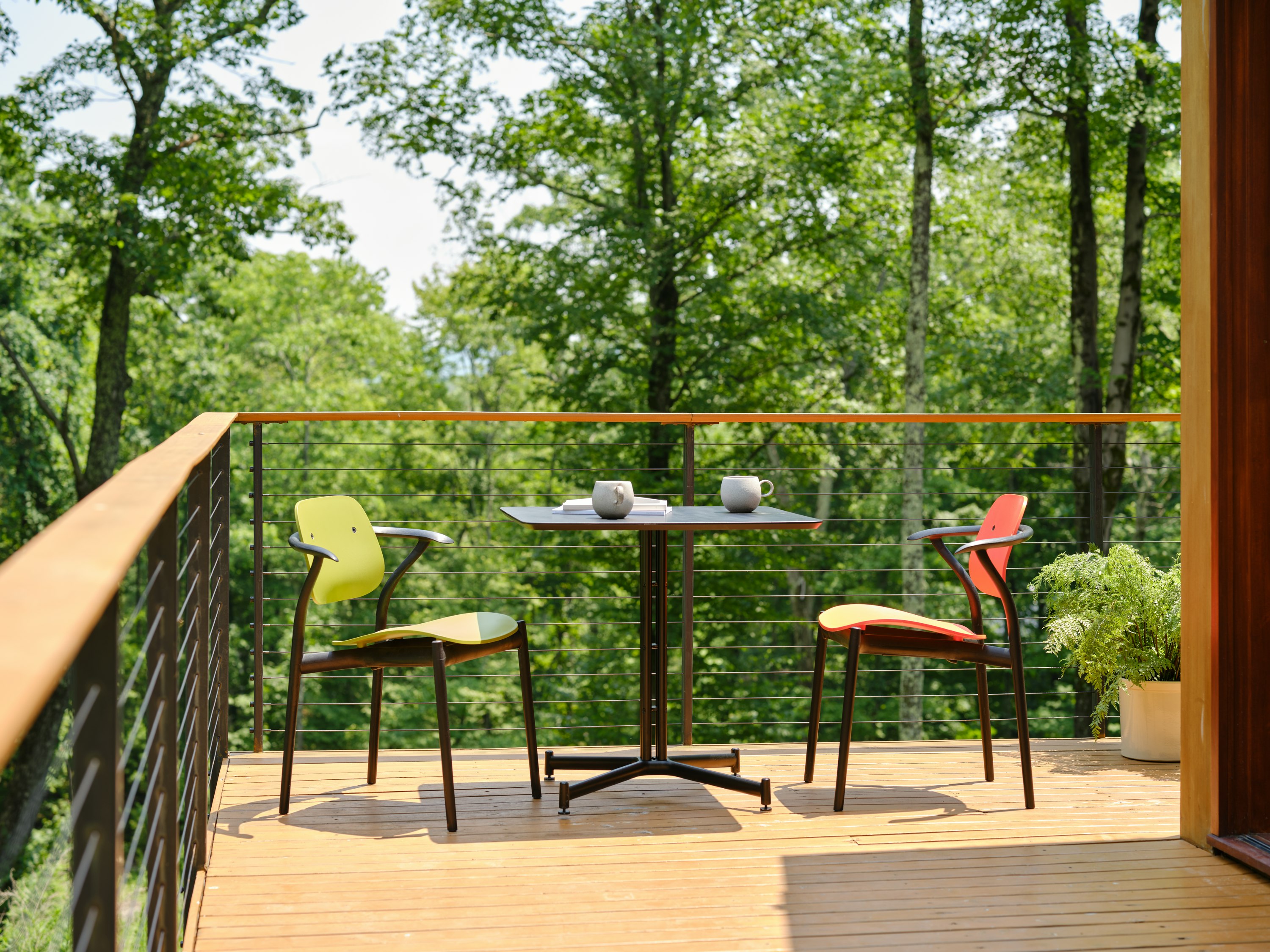 Iquo Stacking Armchair