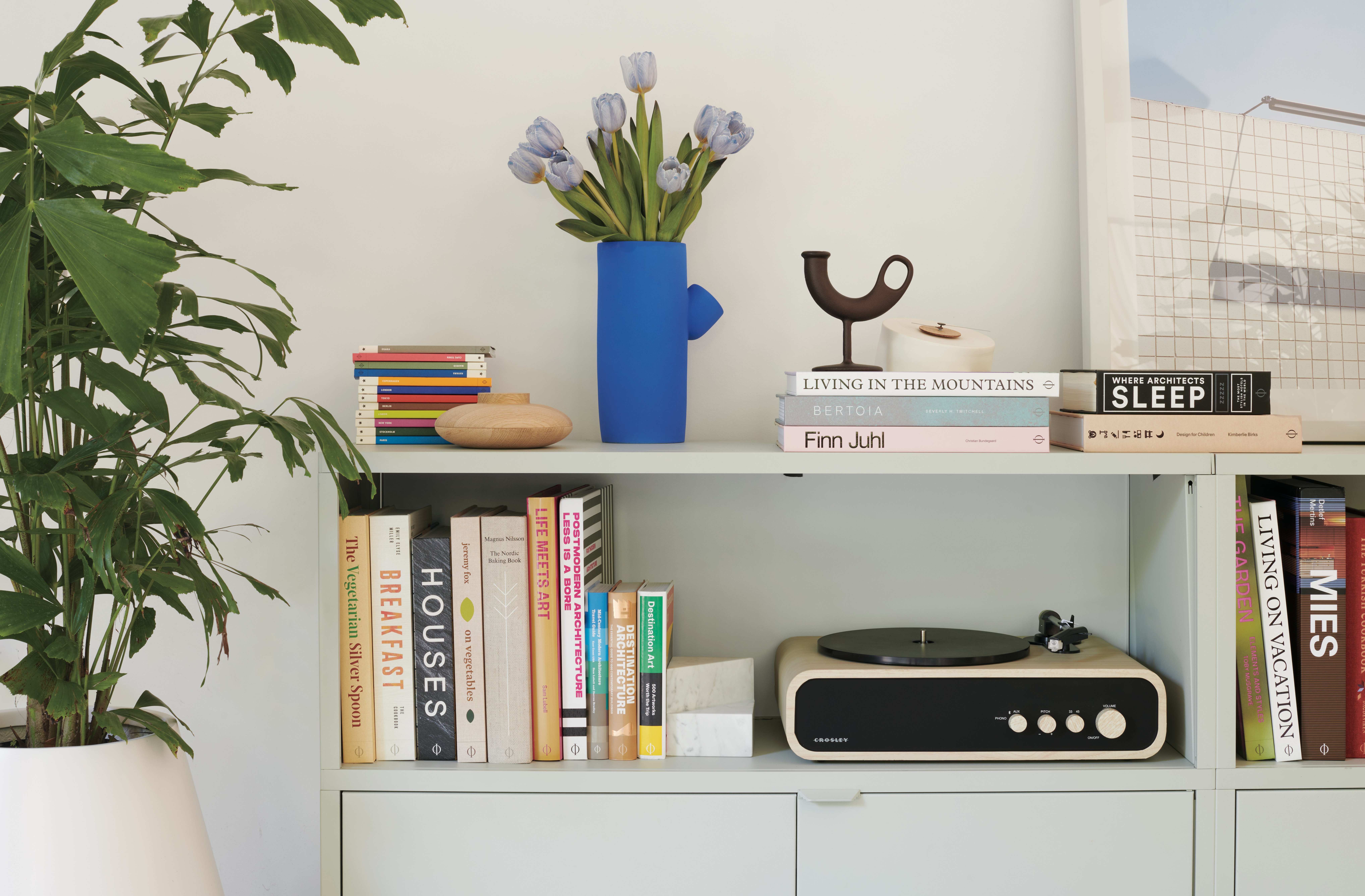 Bertoia - The Metalworker