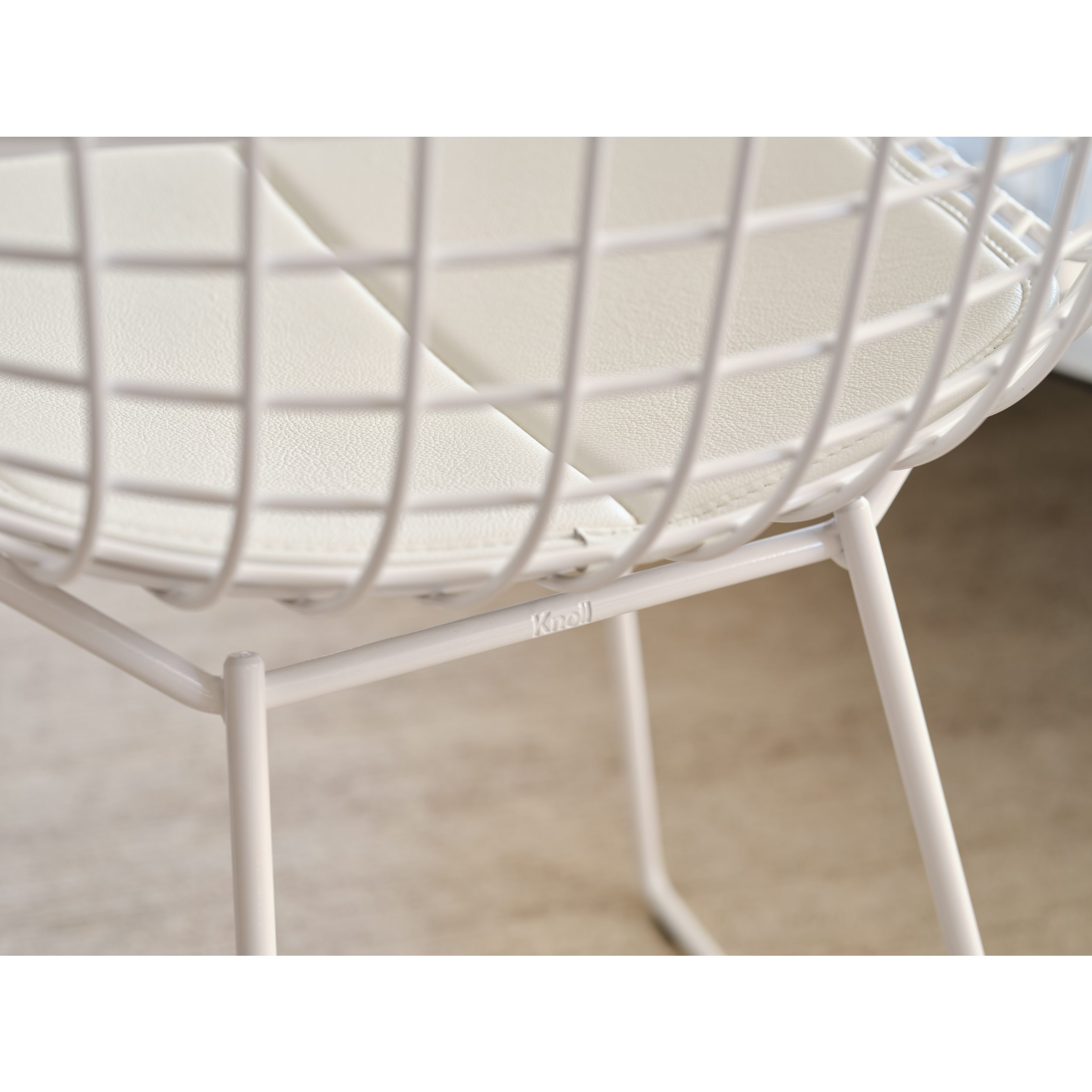 Bertoia Diamond Lounge Chair, Full Cover | Knoll Bertoia Diamond Lounge Chair, Full Cover | Knoll