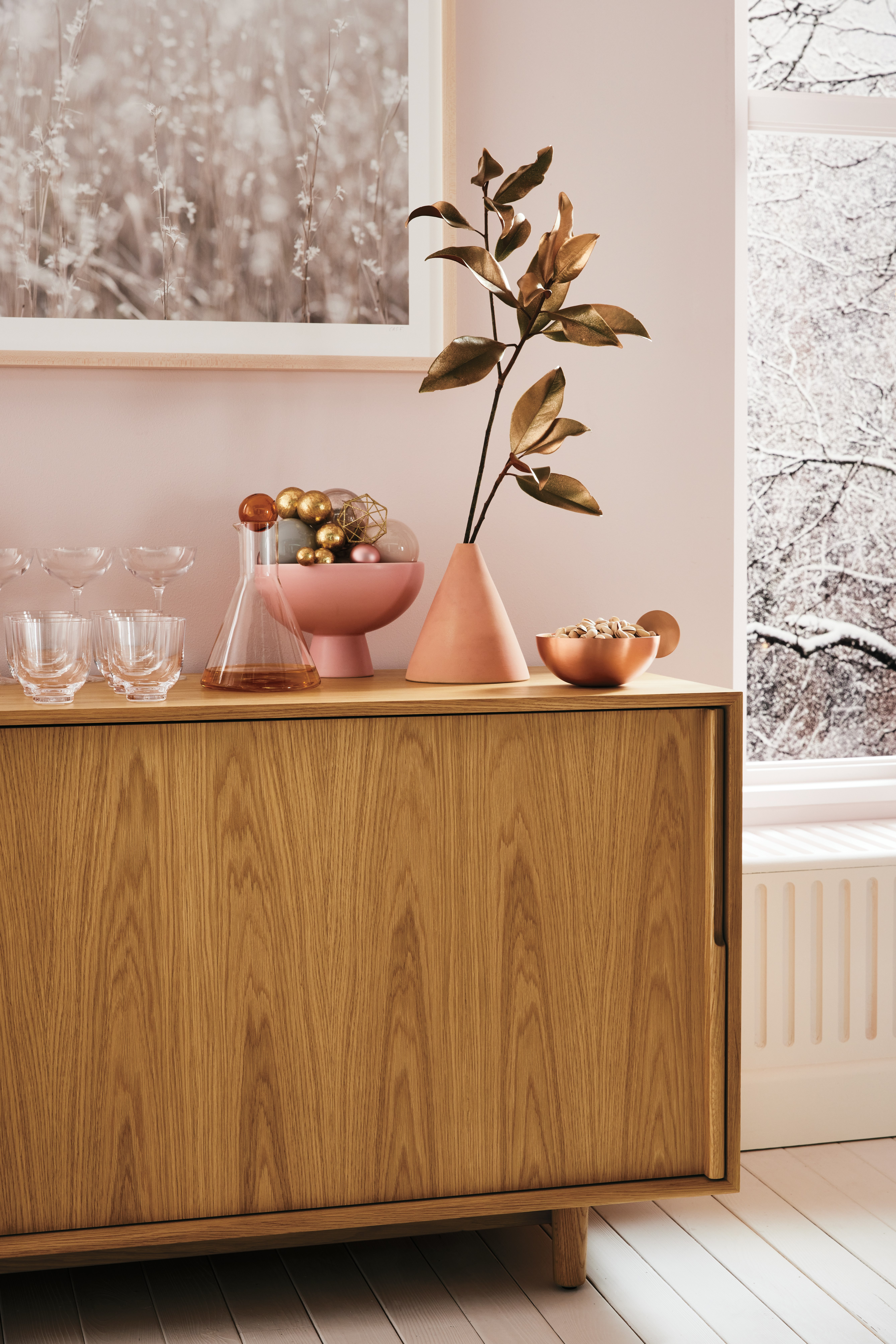 Edel Credenza