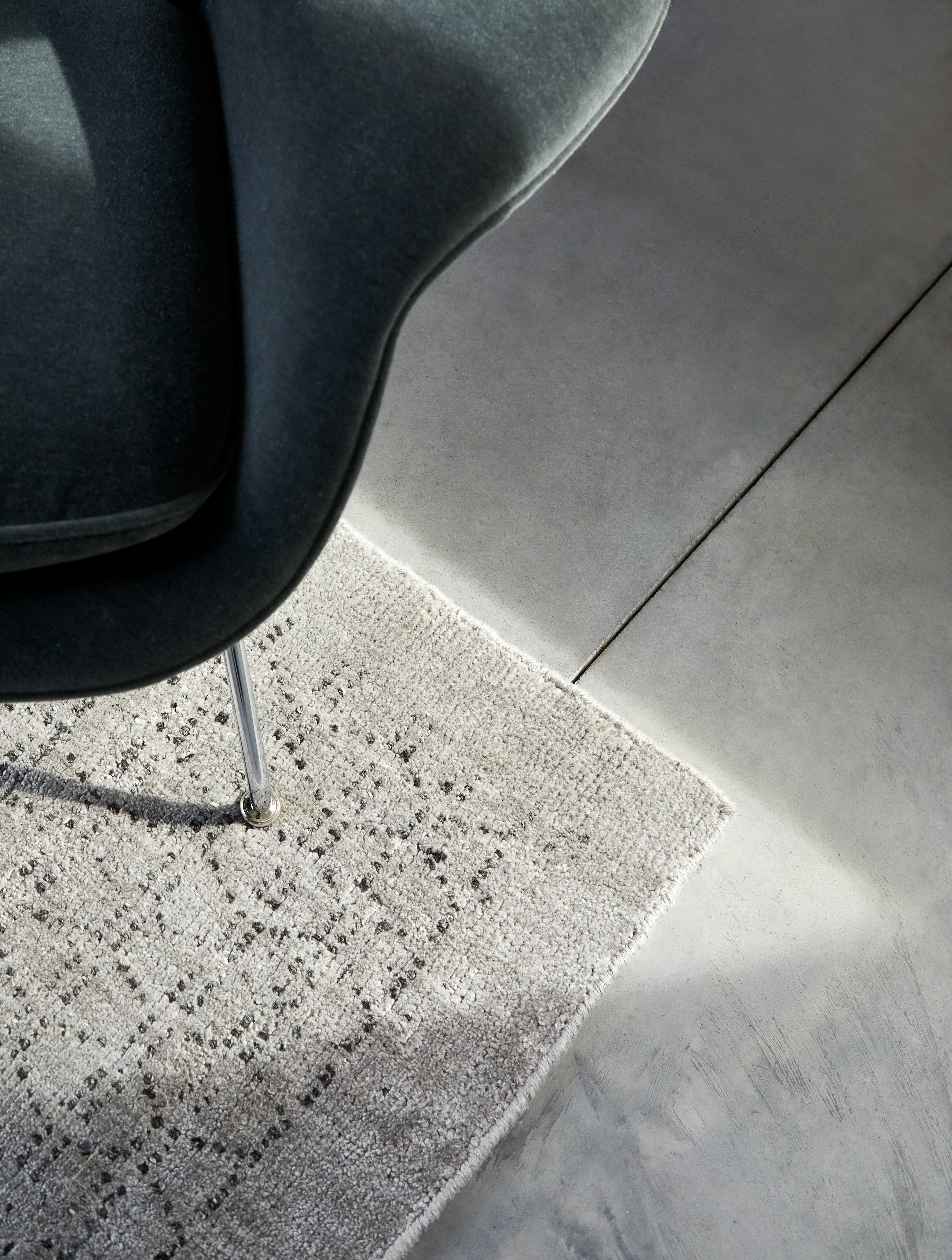 Luji Handloom Silk Rug