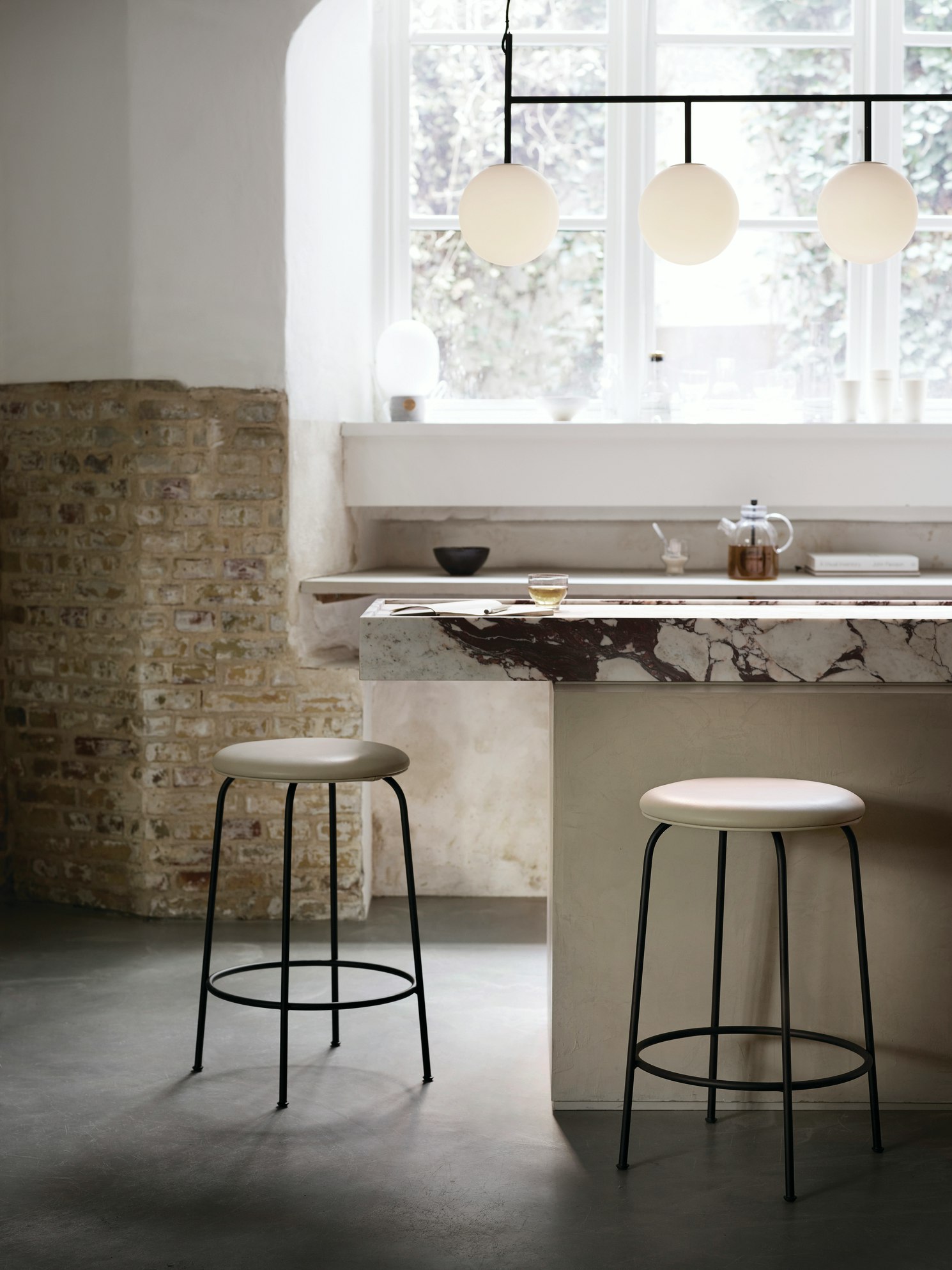 TR Bulb Suspension Lamp