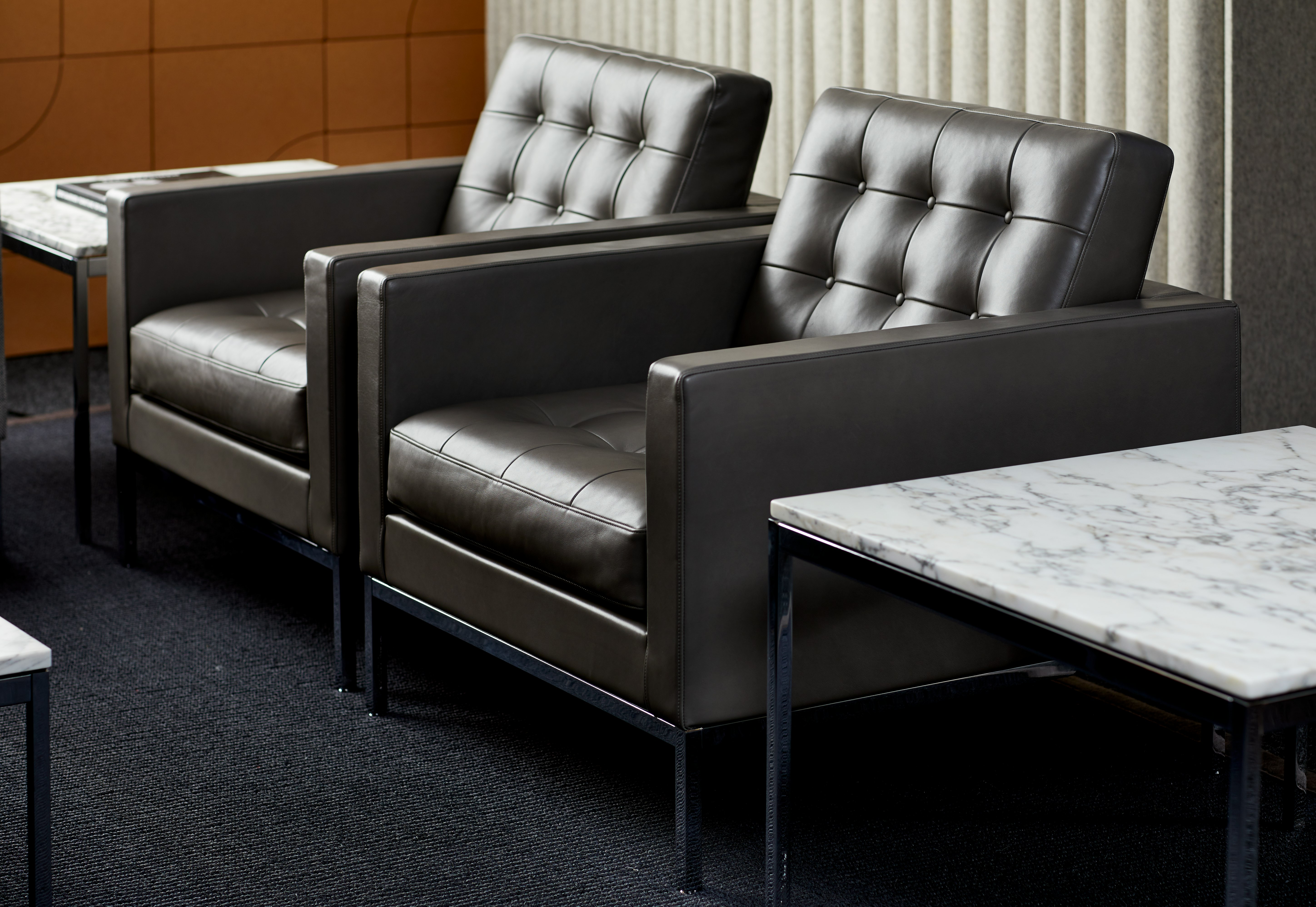 florence knoll relaxed lounge chair side table neocon 2017 showroom