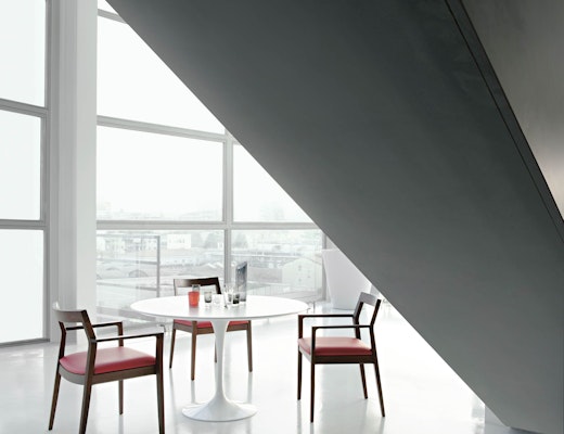 Krusin SIde Chair and Saarinen Table Knoll Krusin Side Chair and Saarinen Dining Table