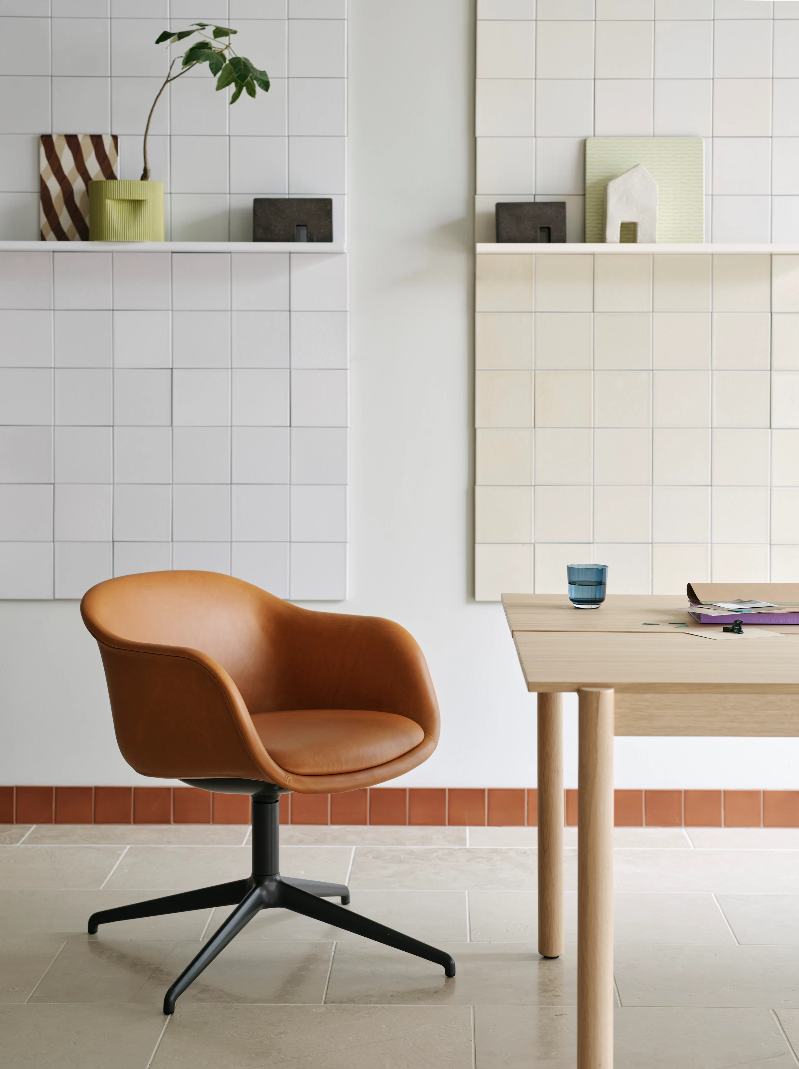 Fiber Conference Armchair Swivel Base