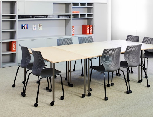 Antenna® Simple Tables Knoll Simple Tables and MultiGeneration by Knoll