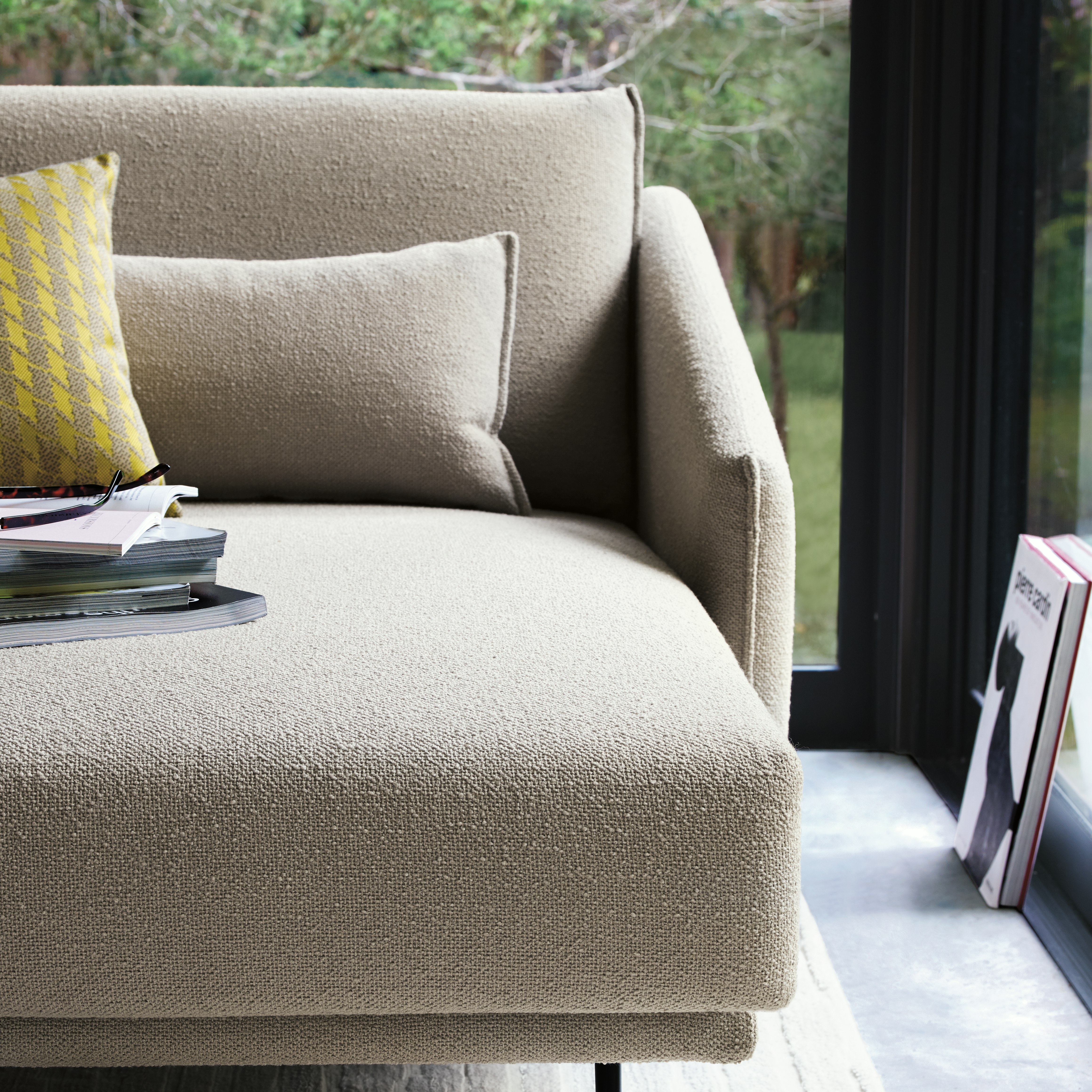 Costura Sectional
