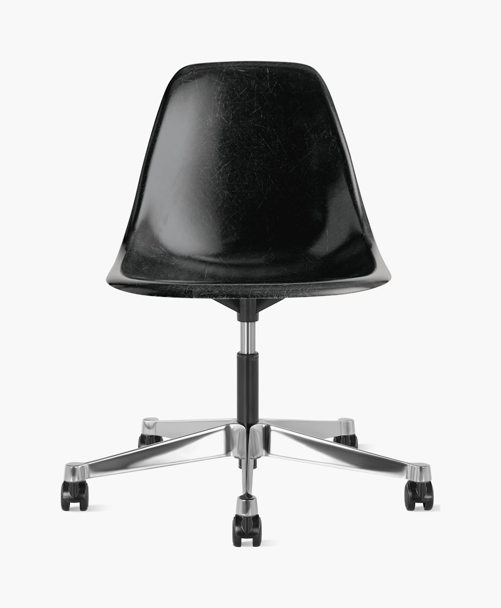Eames Shell Chairs With Recycled Plastic >>FUTUREVVORLD