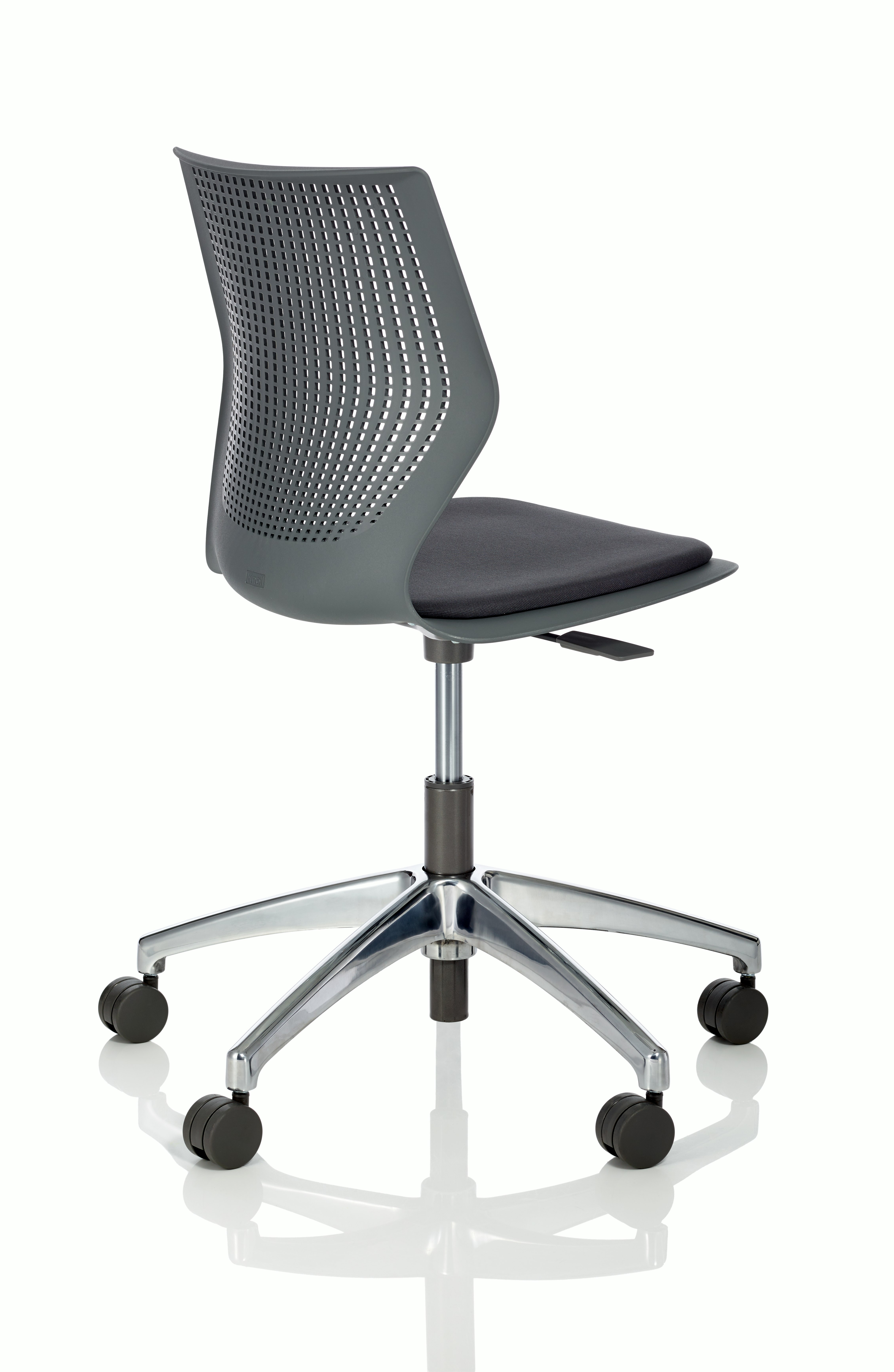 multigeneration by knoll light task chair