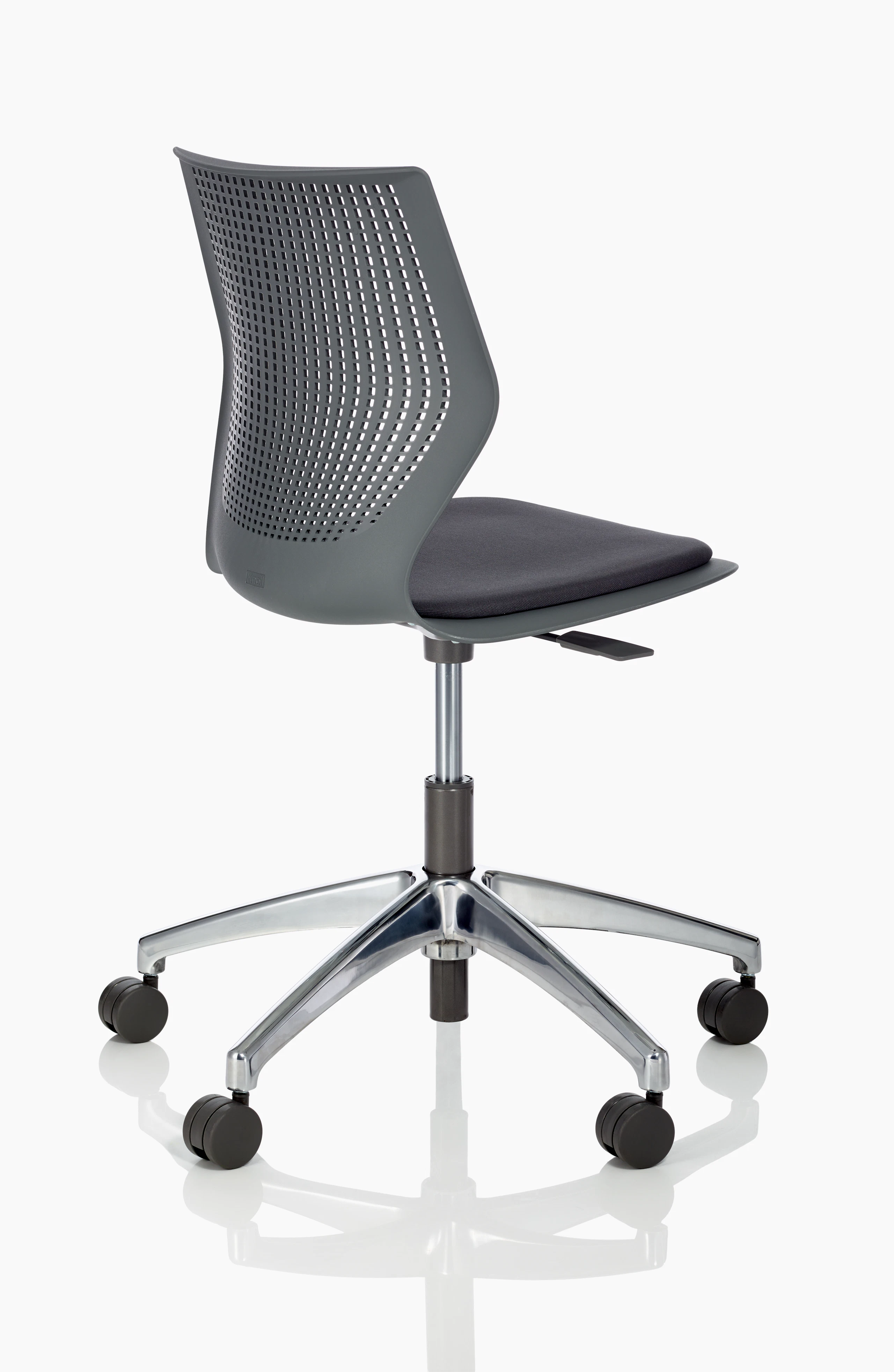 multigeneration by knoll light task chair