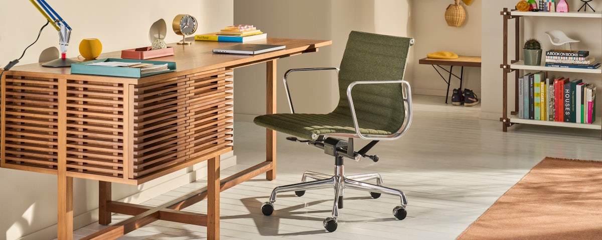 Eames Aluminum Group Chair at a Line Desk in a home office setting