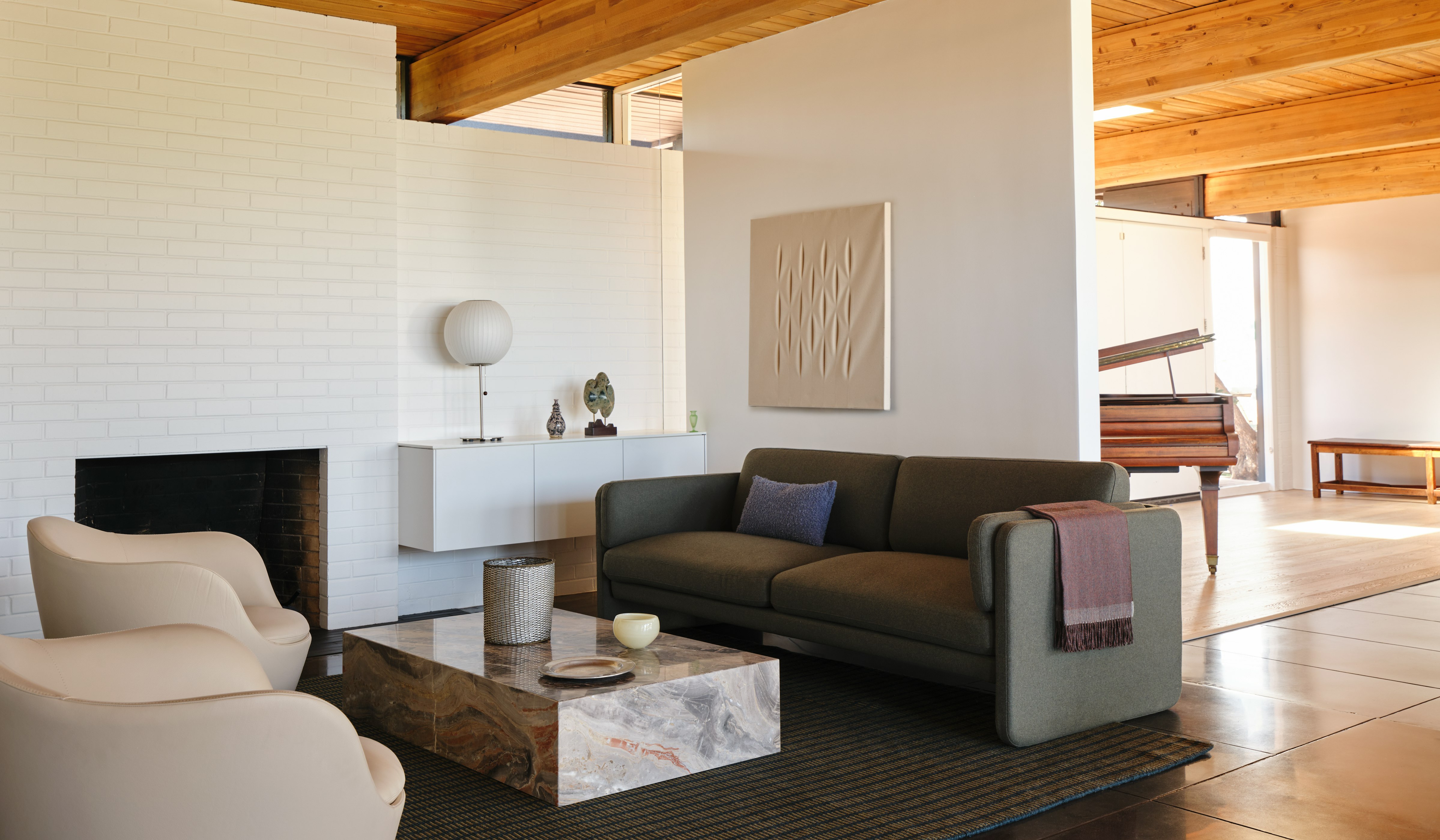 L&iacute;na Swivel Chair