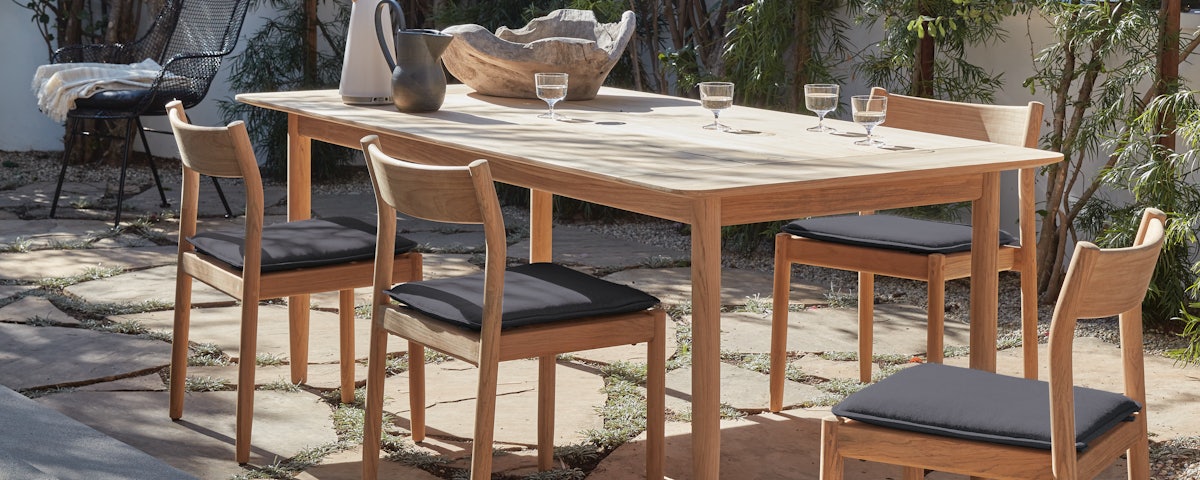 Terassi Dining Set in an outdoor patio setting