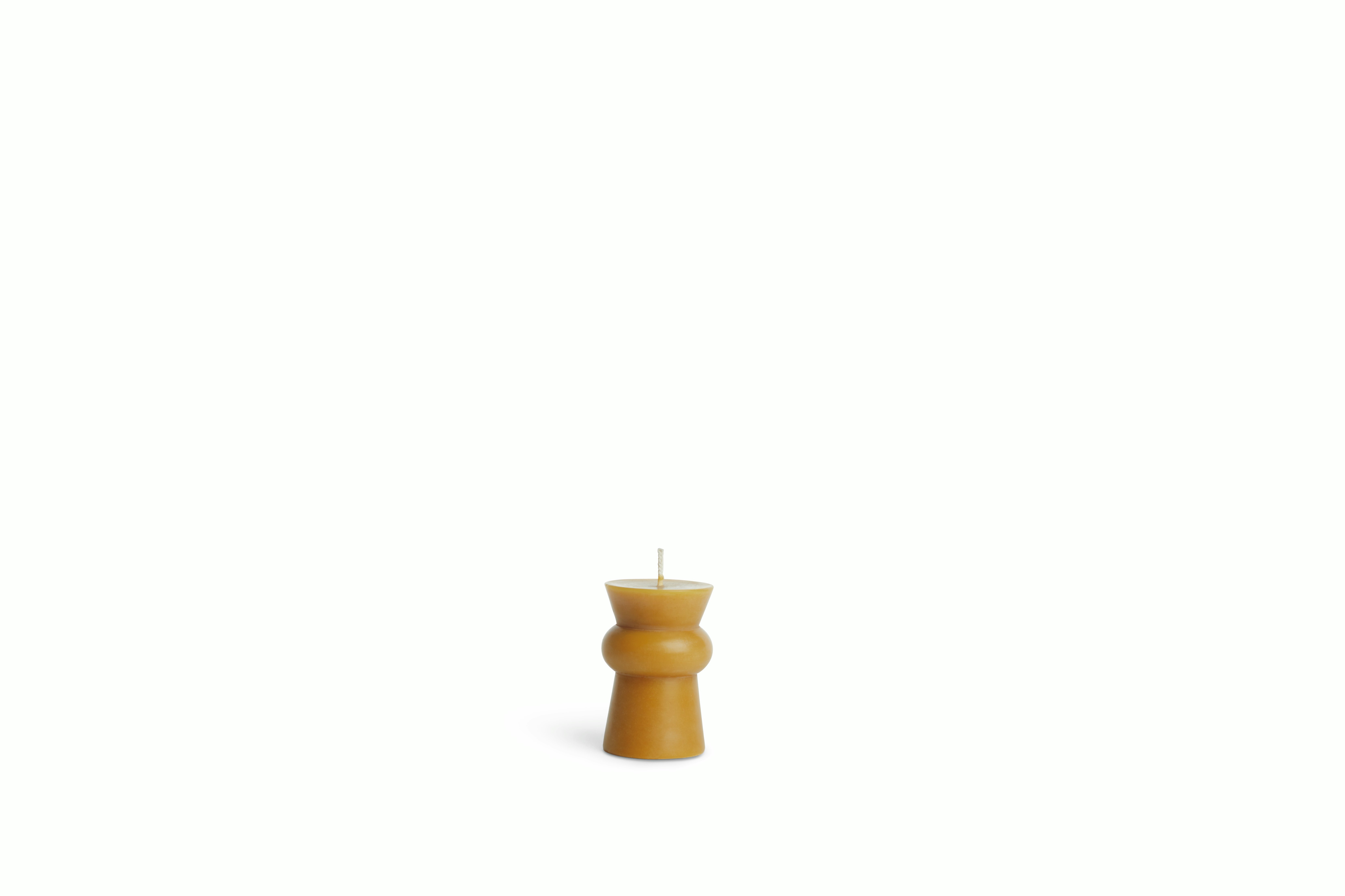 Josee Candle, Squat