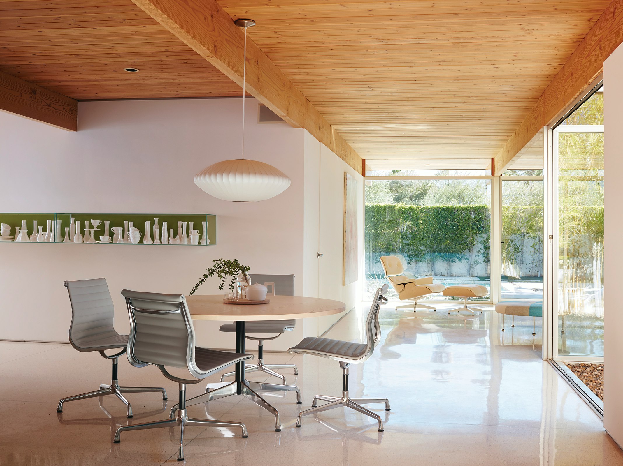 eames table and chairs