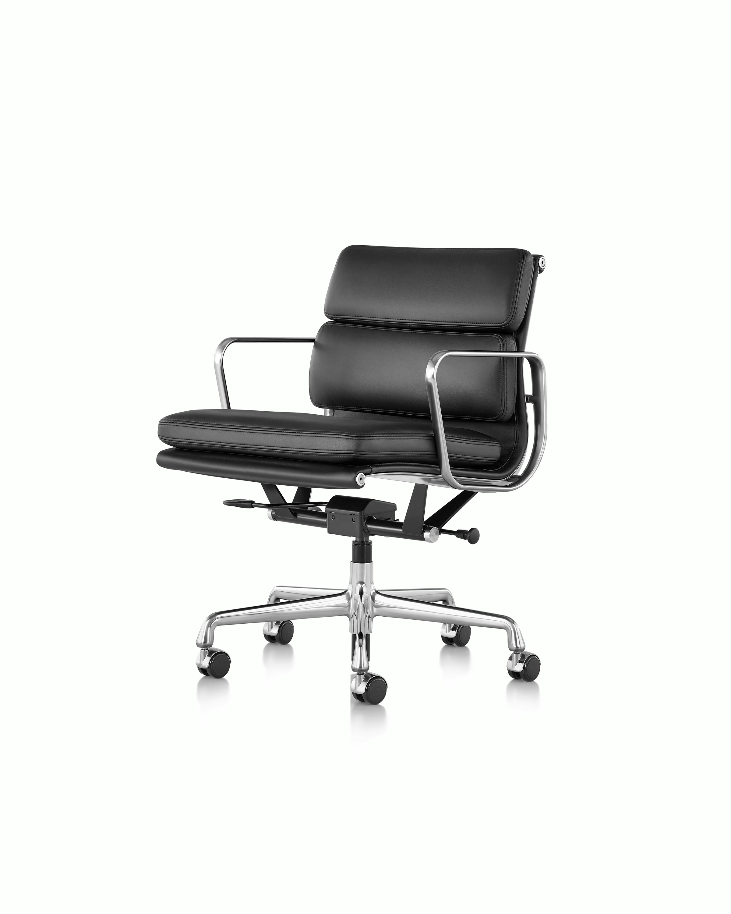 Eames Soft Pad Chair