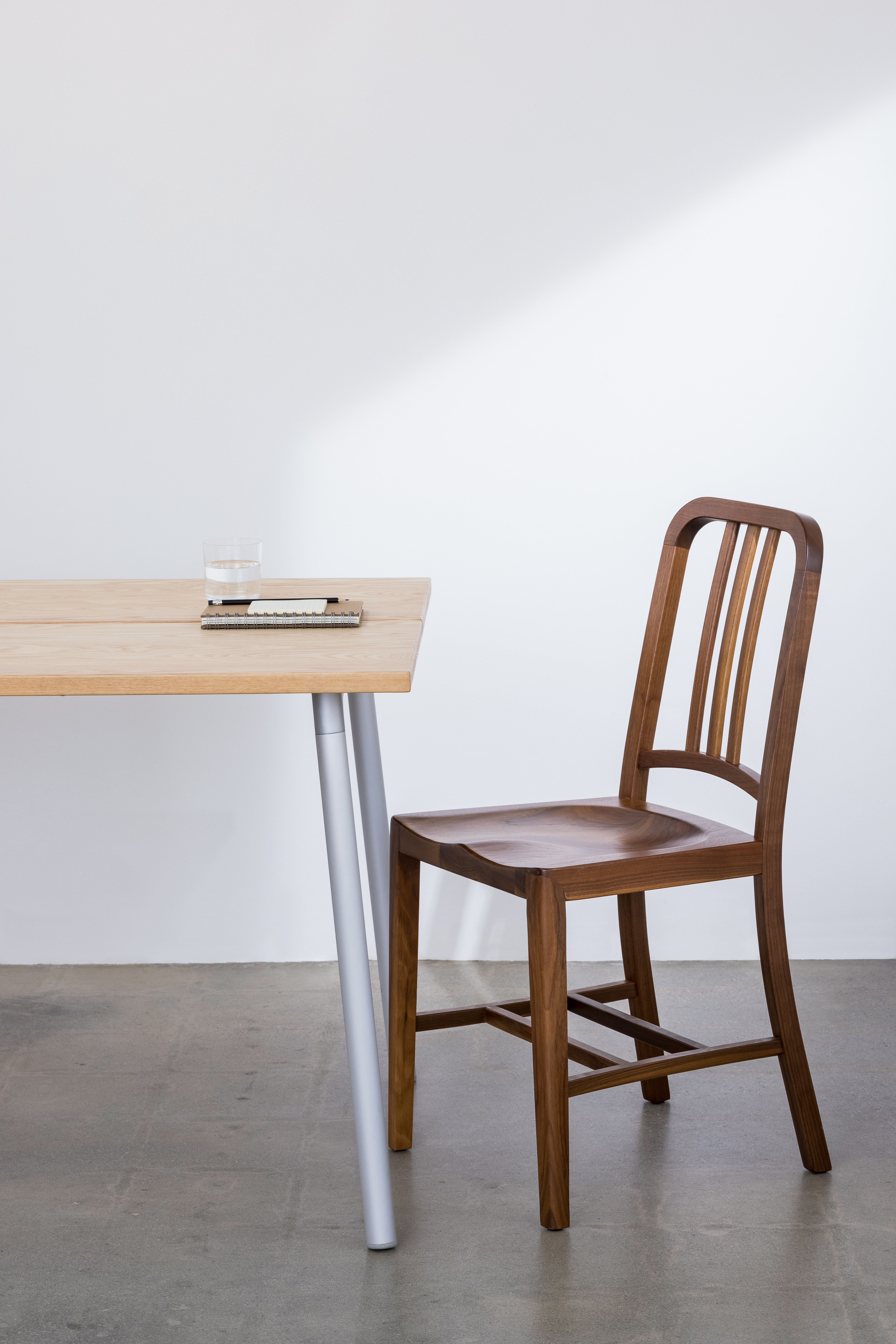 1006 Navy Wood Chair