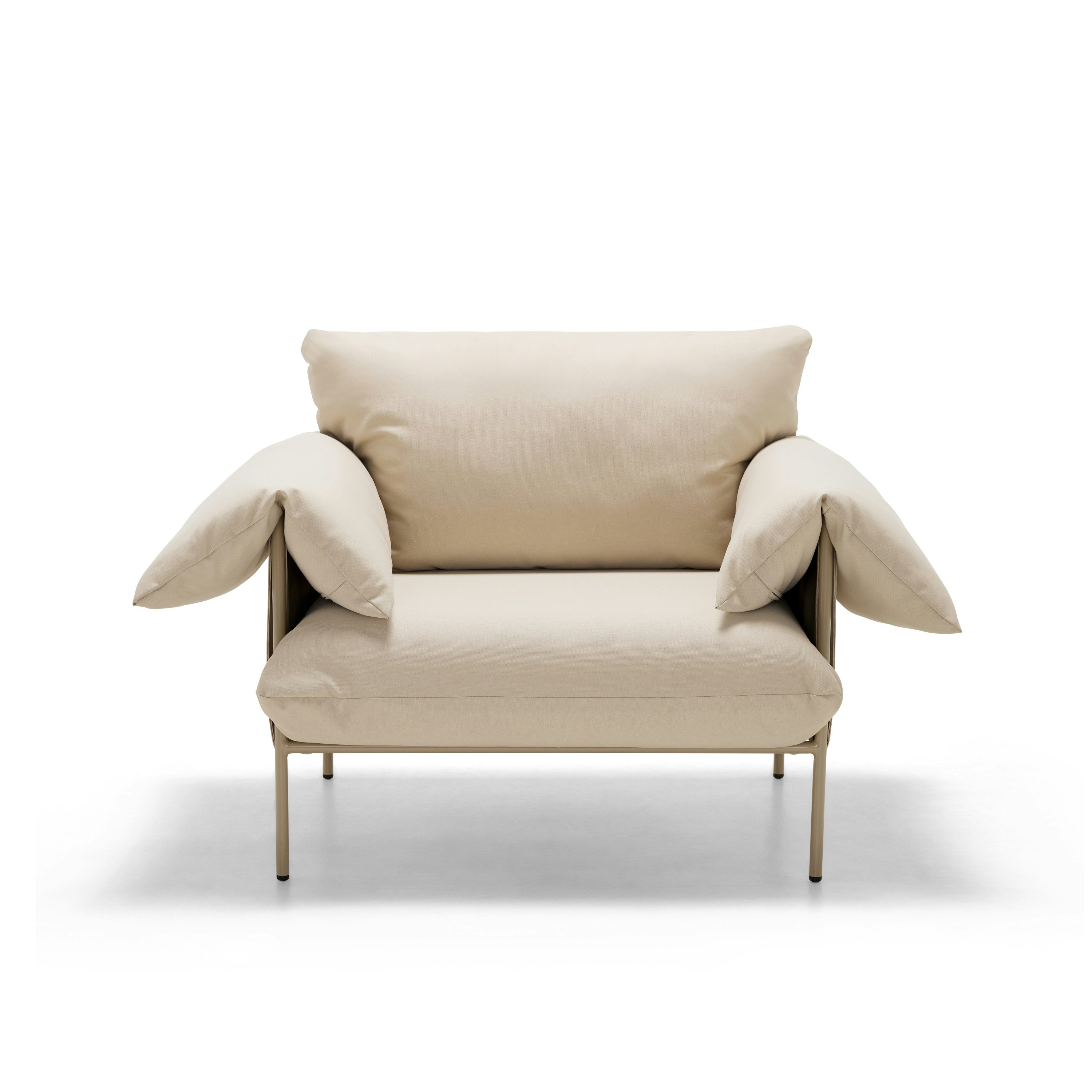 Alva Outdoor Lounge Chair in Palermo Sand