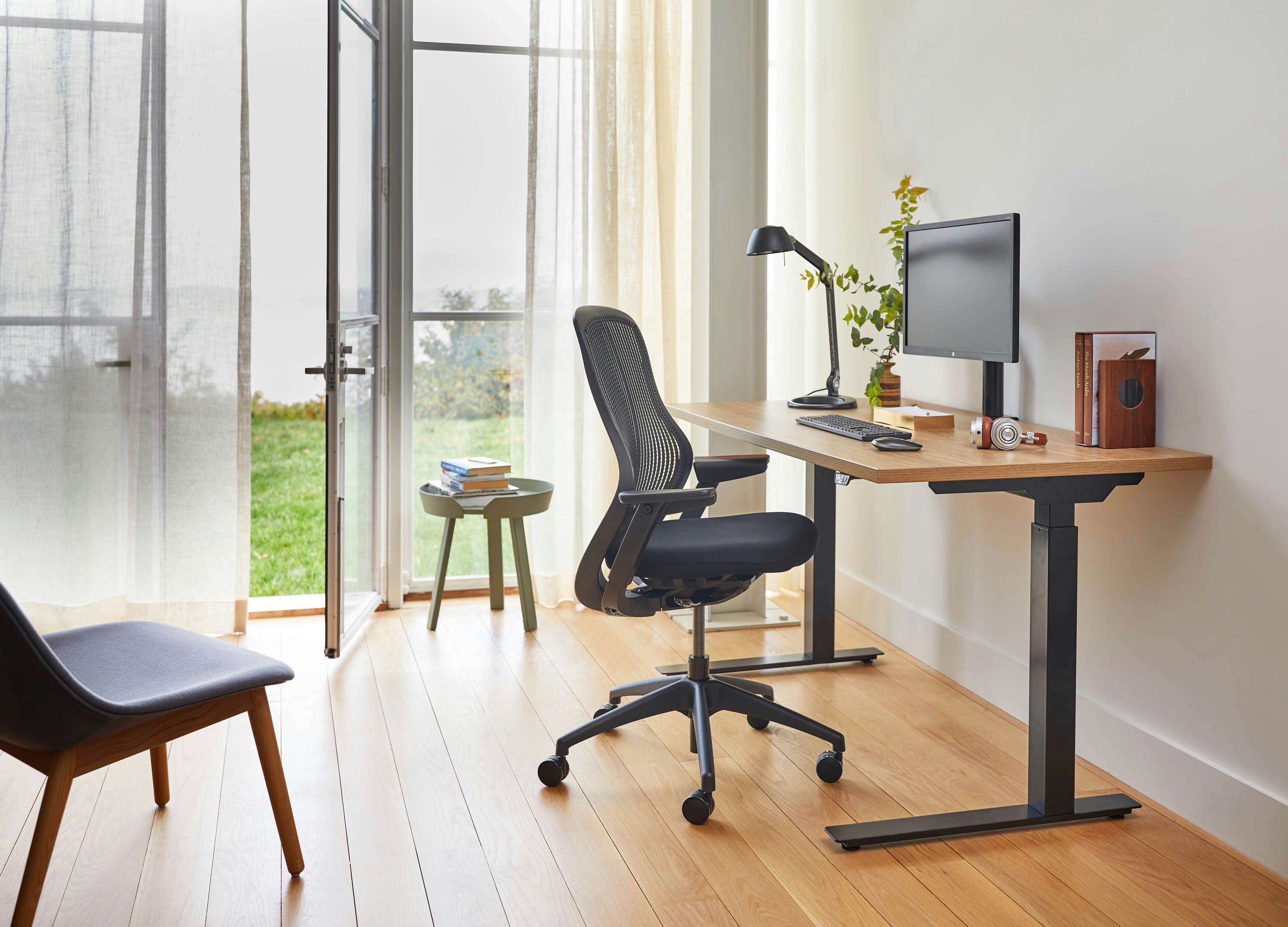 hipso height adjustable desk regeneration by knoll chair copeland light cover lounge chair around table work from home muuto