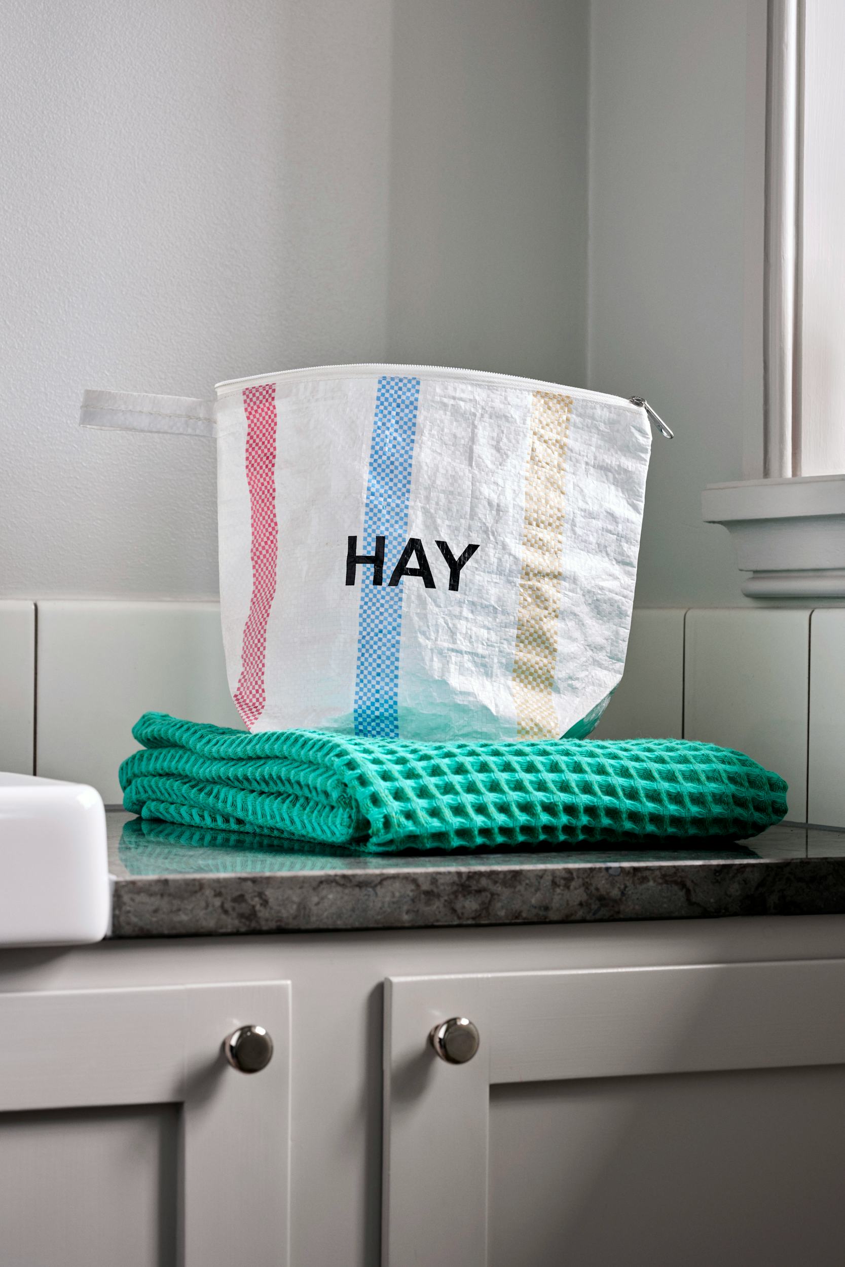 Hermès Small Logo Print Zipped Wash Bag - Farfetch