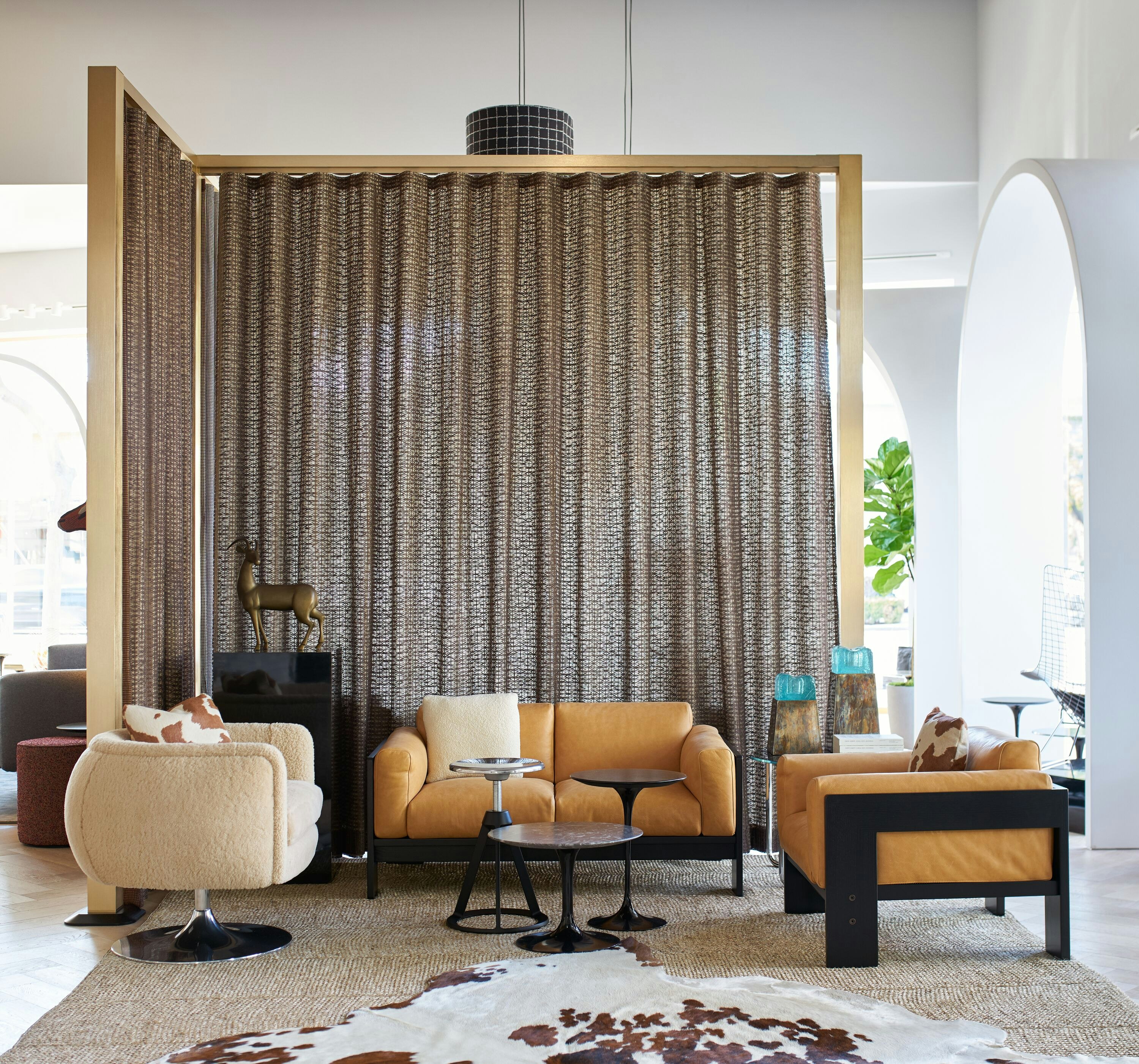 Bastiano Lounge Chair Knoll