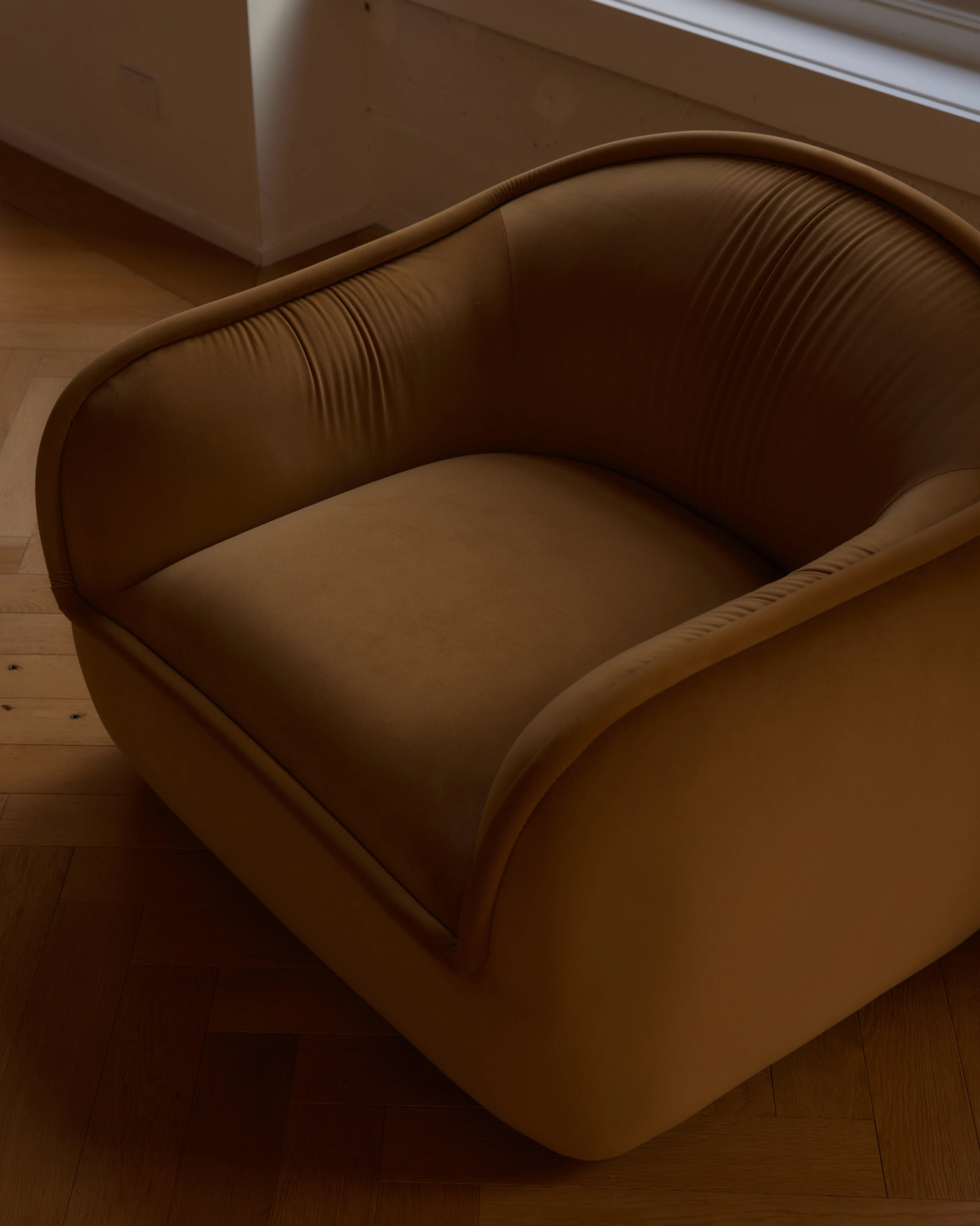 Tubo Chair in Almond