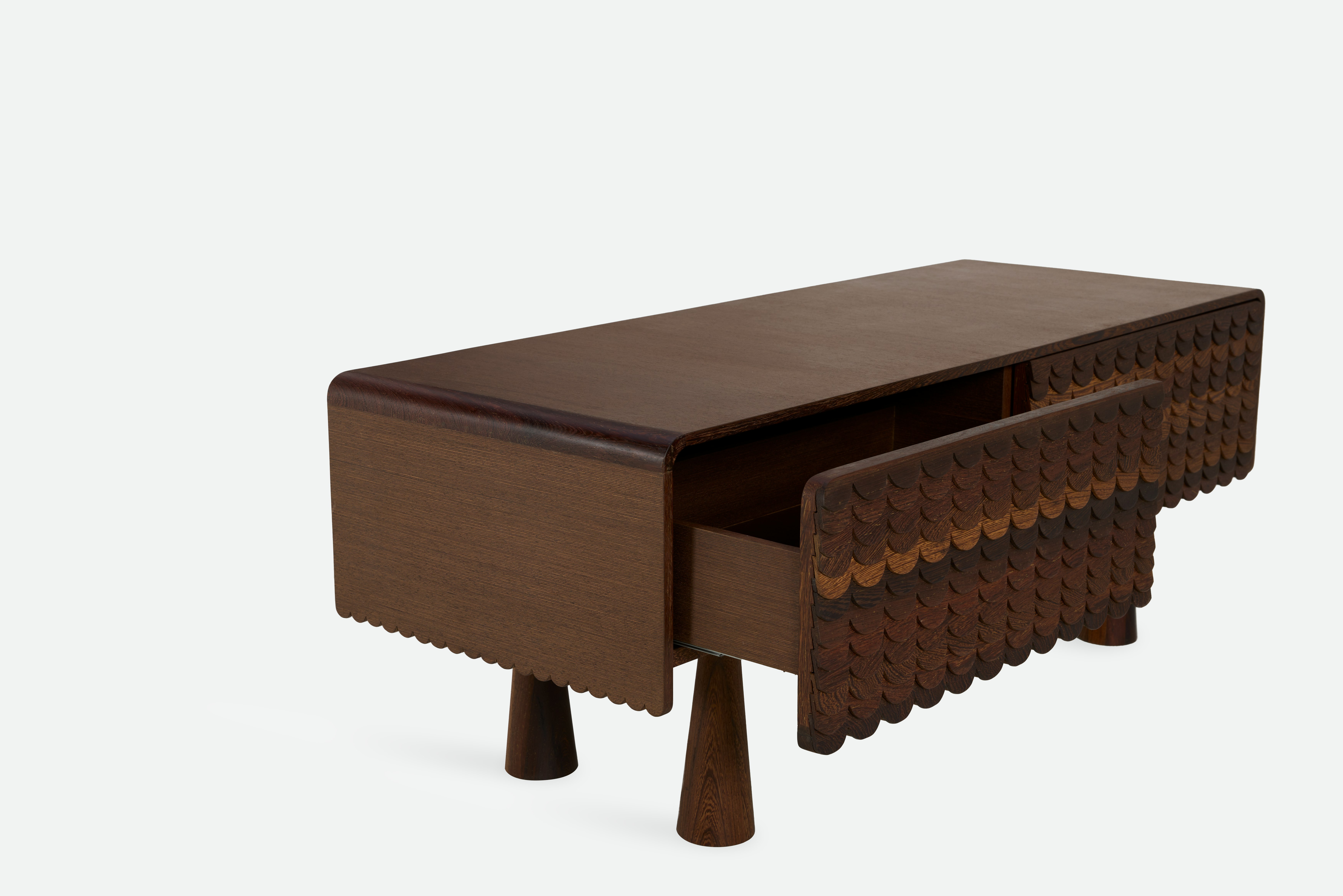 Lesire Storage Bench