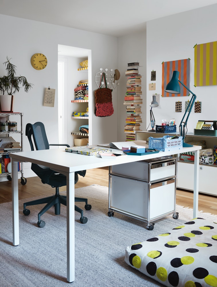 Everywhere Table