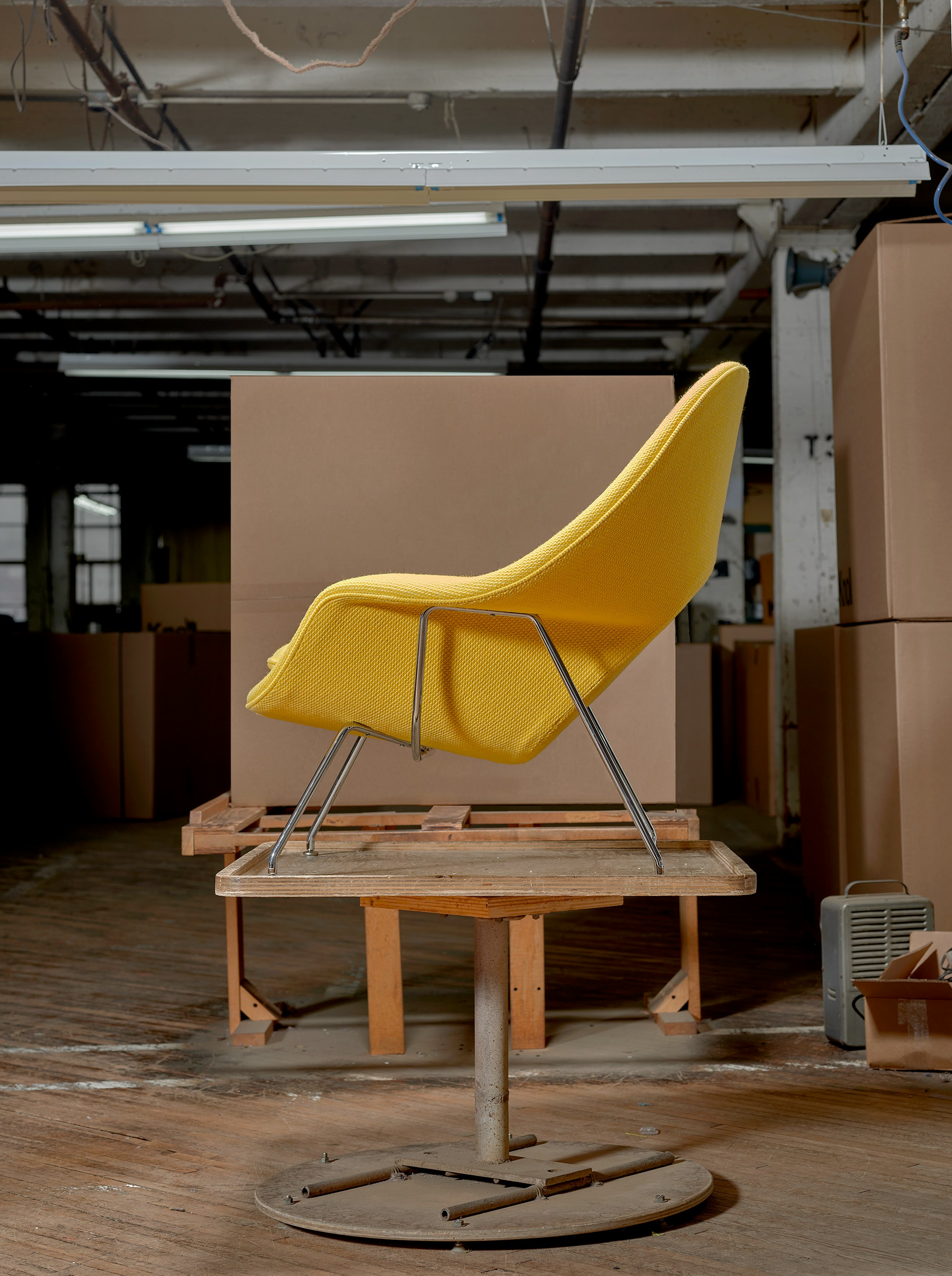 Womb Chair Manufacturing