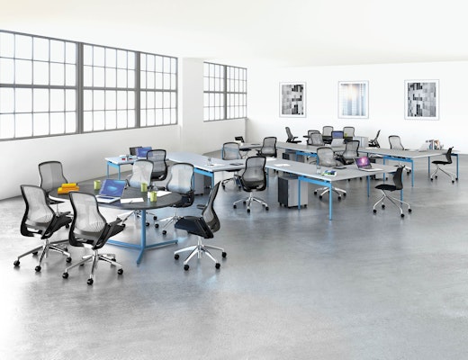 Knoll Antenna Workspaces Curbed Desktop for Open Plan