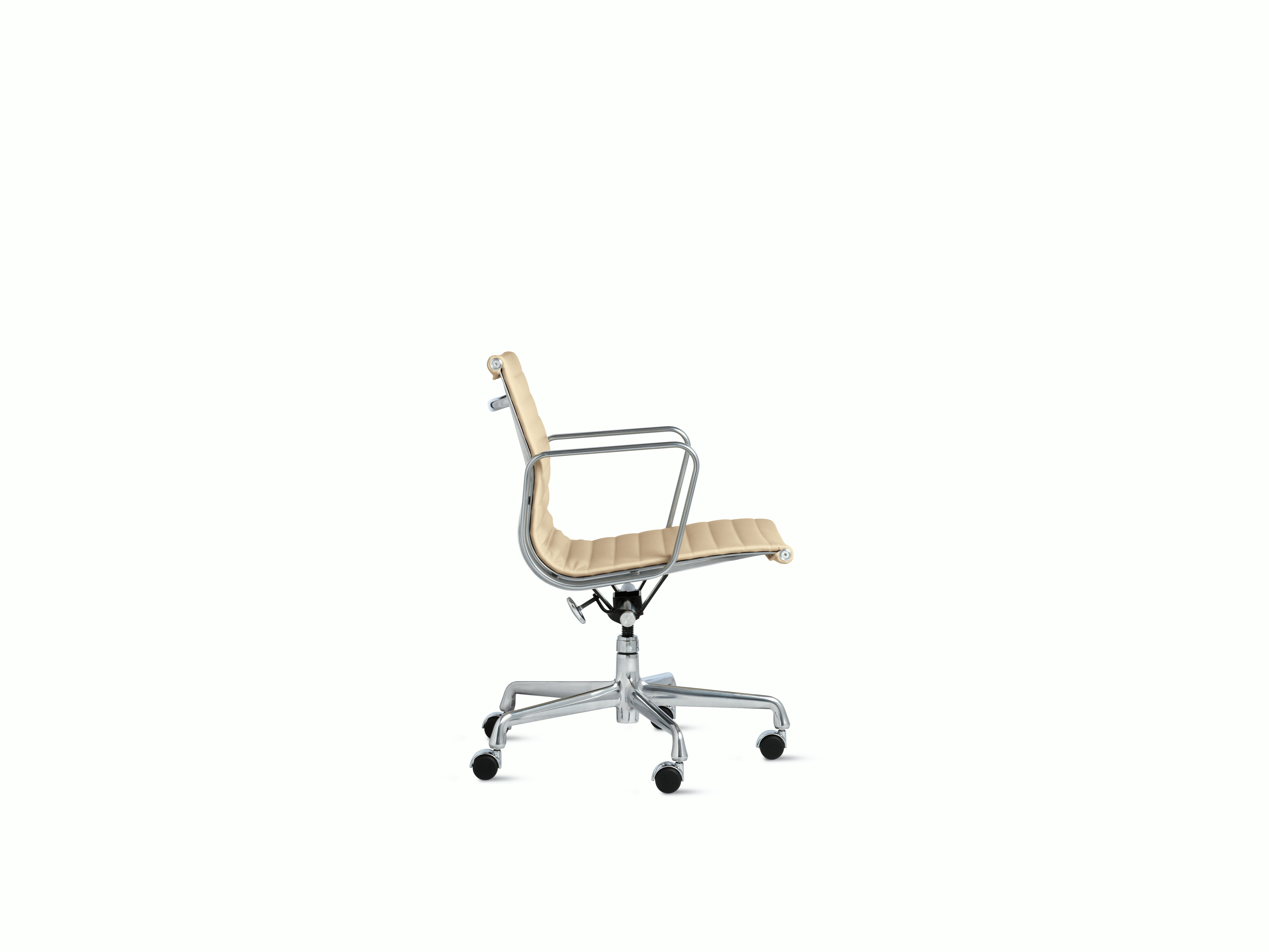 Eames Aluminum Group Management Chair