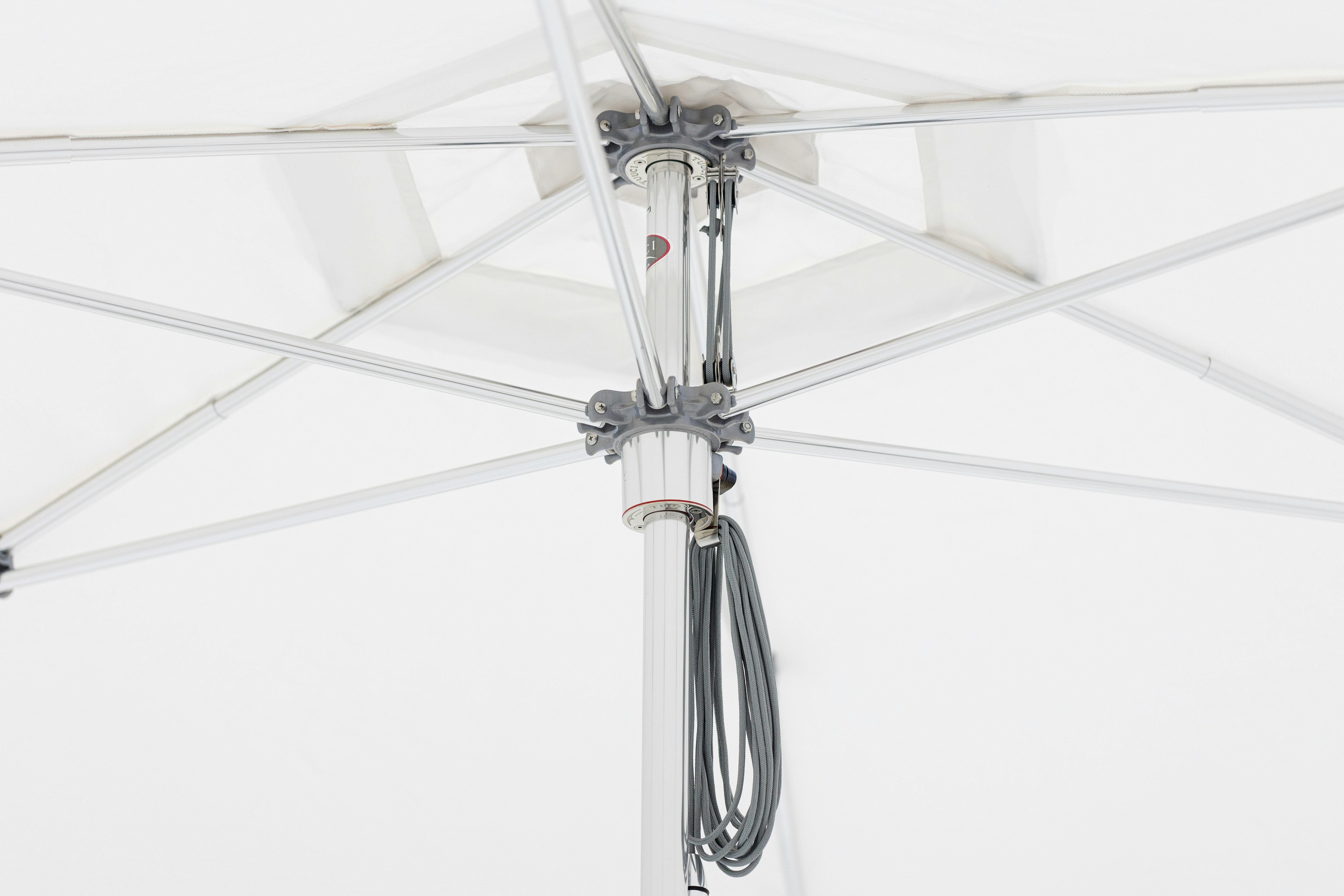 Tuuci Ocean Master Hexagon Scalloped Umbrella