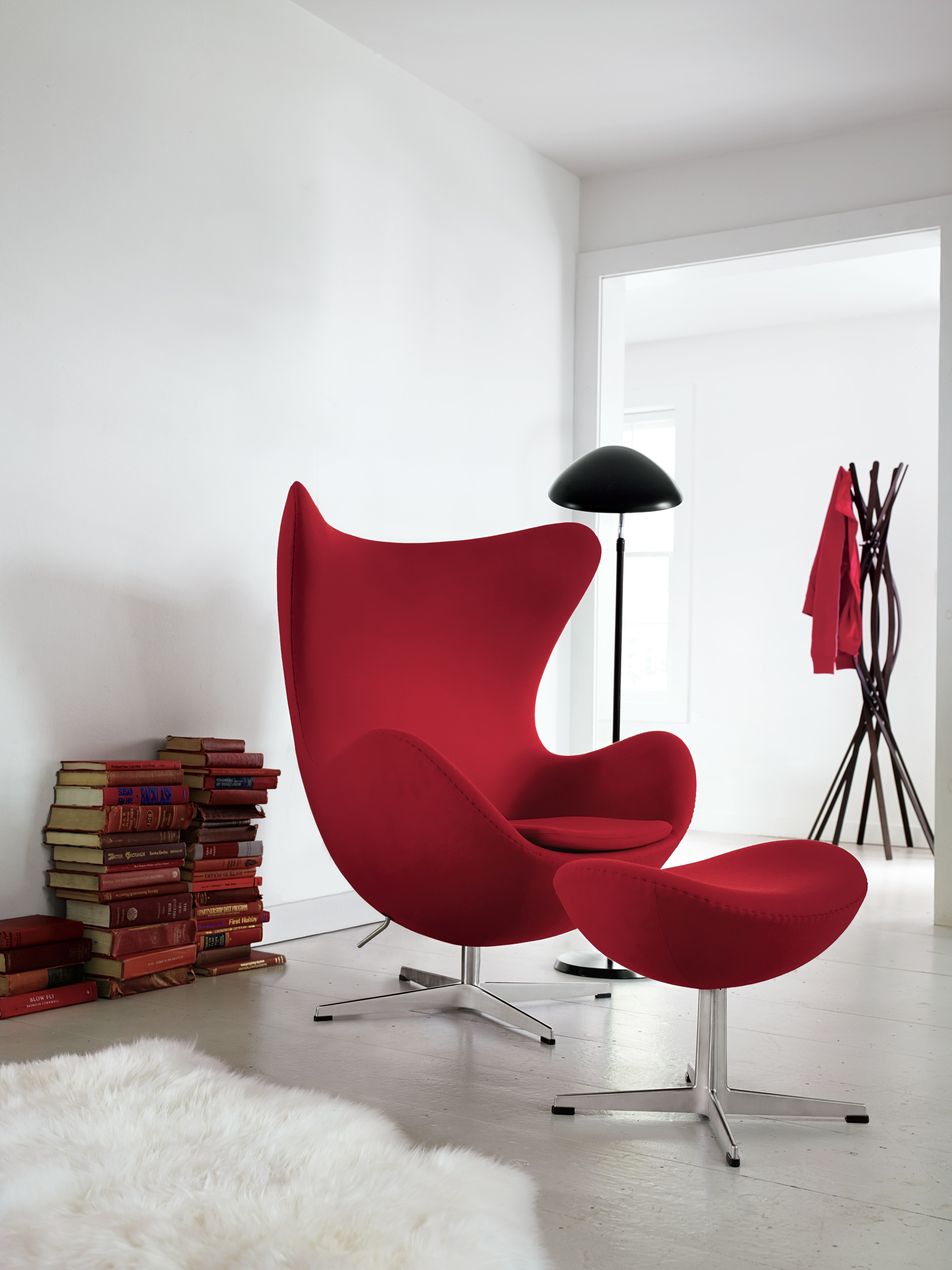 egg chair